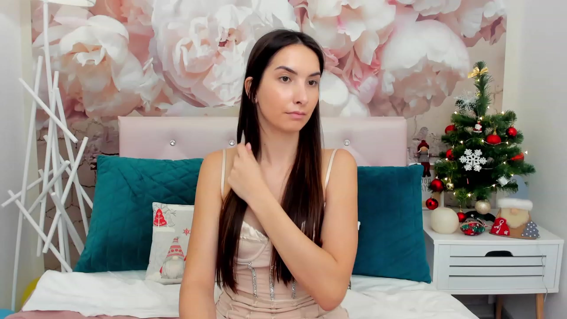 Gallery image thumbnail from KeliRose's myfreecams stream on, 12/27/2023, 11:26 image 9 of 20