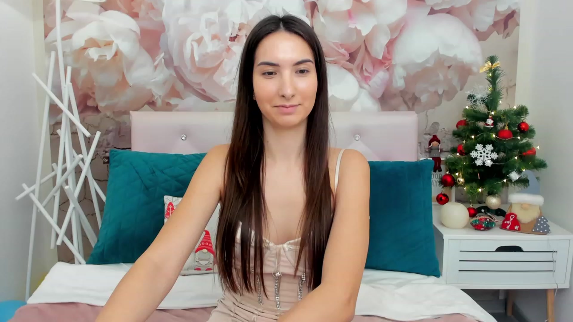 Gallery image thumbnail from KeliRose's myfreecams stream on, 12/27/2023, 12:54 image 2 of 20