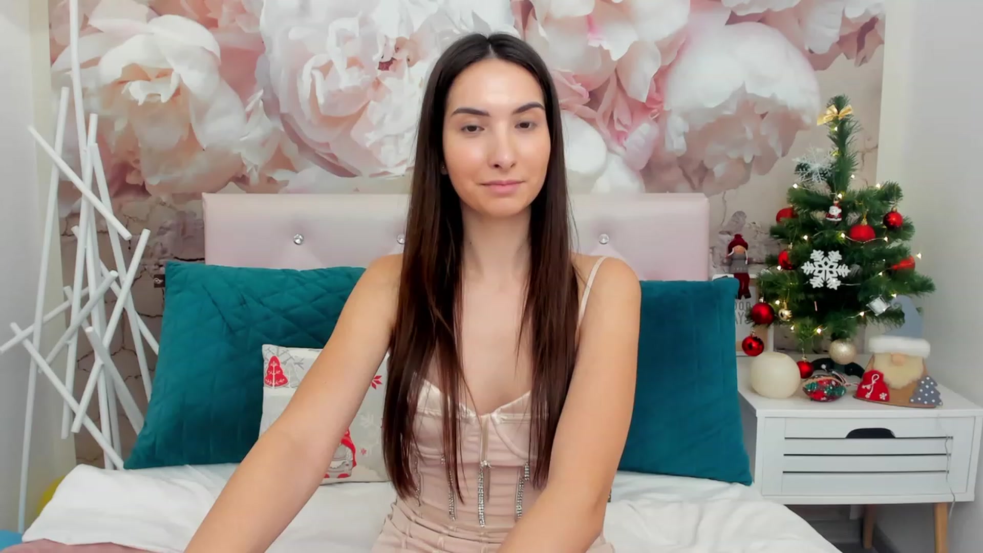 Gallery image thumbnail from KeliRose's myfreecams stream on, 12/27/2023, 12:54 image 12 of 20
