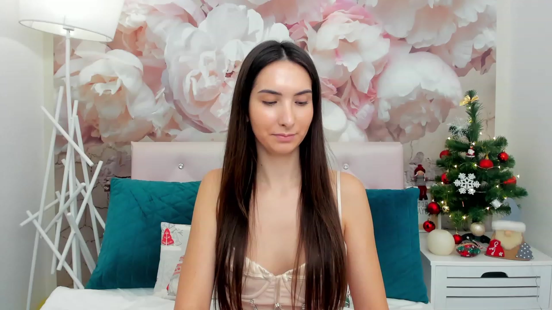 Gallery image thumbnail from KeliRose's myfreecams stream on, 12/27/2023, 12:54 image 1 of 20