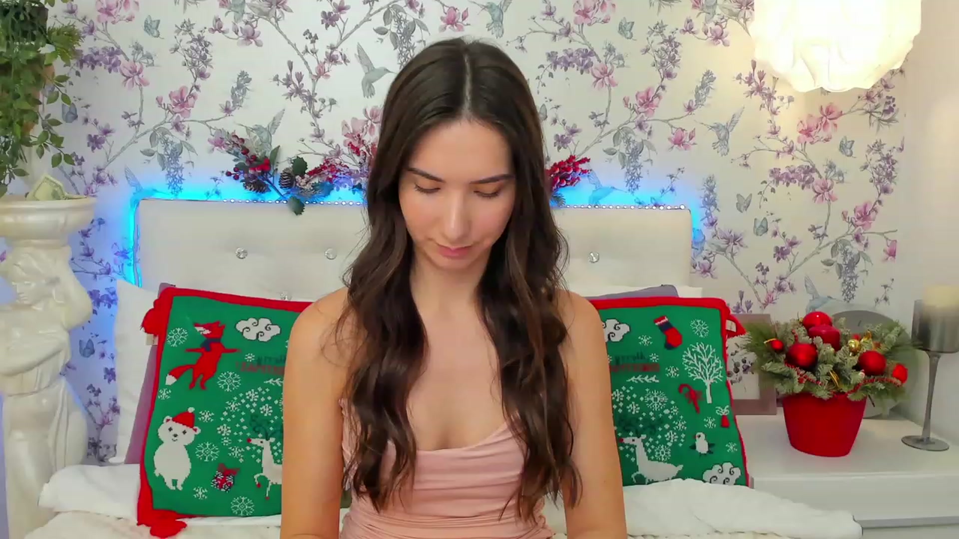 Gallery image thumbnail from KeliRose's myfreecams stream on, 12/28/2023, 09:19 image 10 of 20