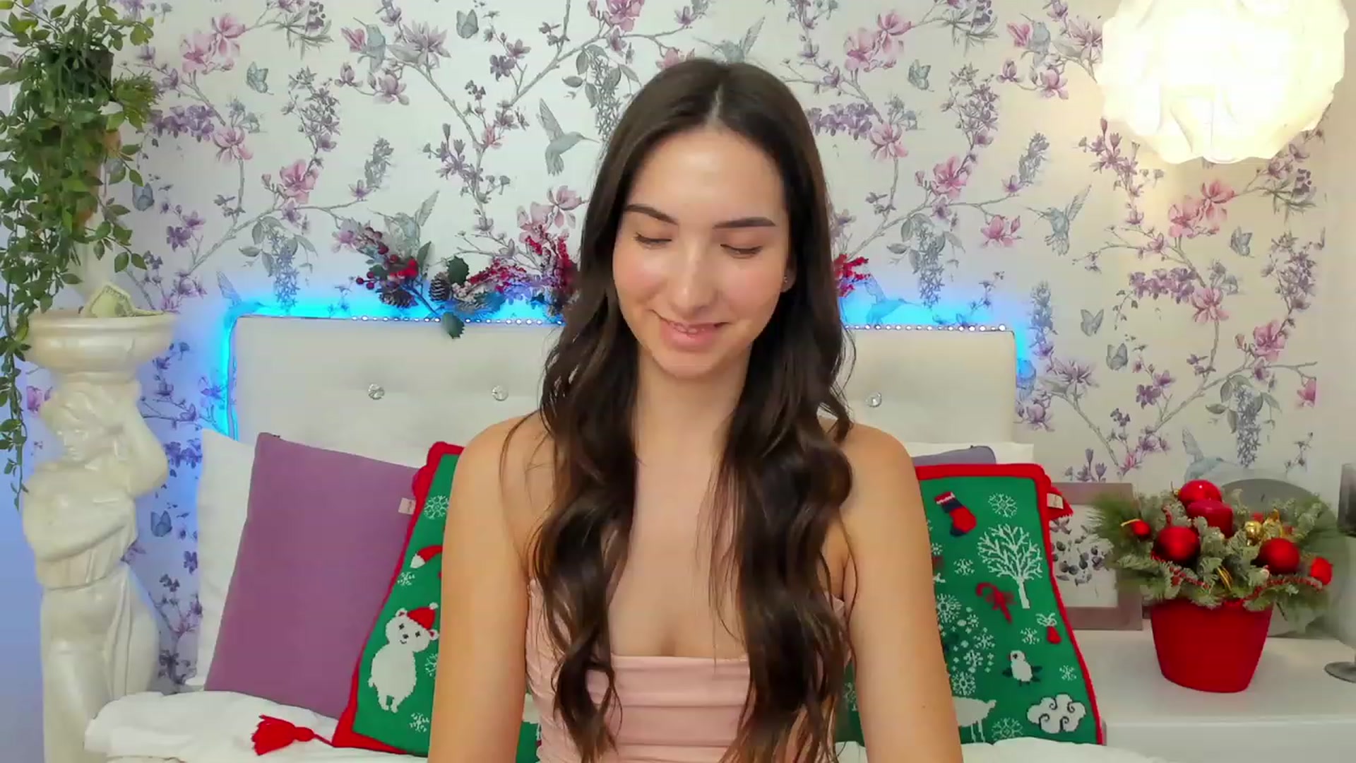 Gallery image thumbnail from KeliRose's myfreecams stream on, 12/28/2023, 10:29 image 8 of 20