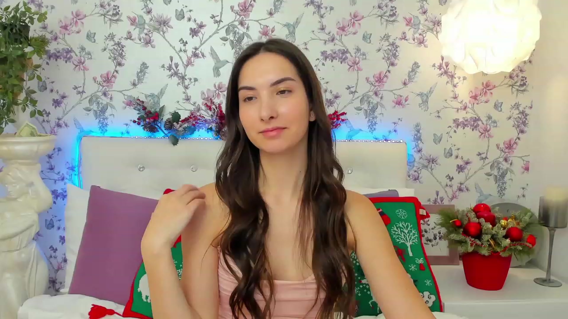 Gallery image thumbnail from KeliRose's myfreecams stream on, 12/28/2023, 10:29 image 6 of 20