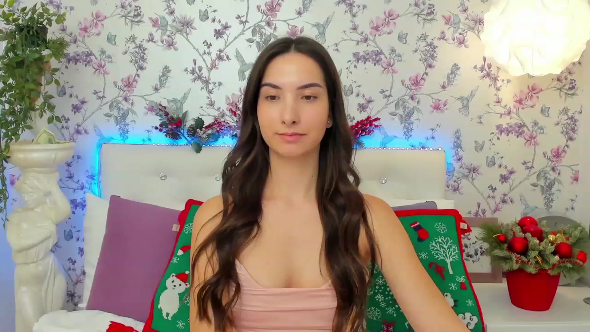 Gallery image thumbnail from KeliRose's myfreecams stream on, 12/28/2023, 10:29 image 10 of 20