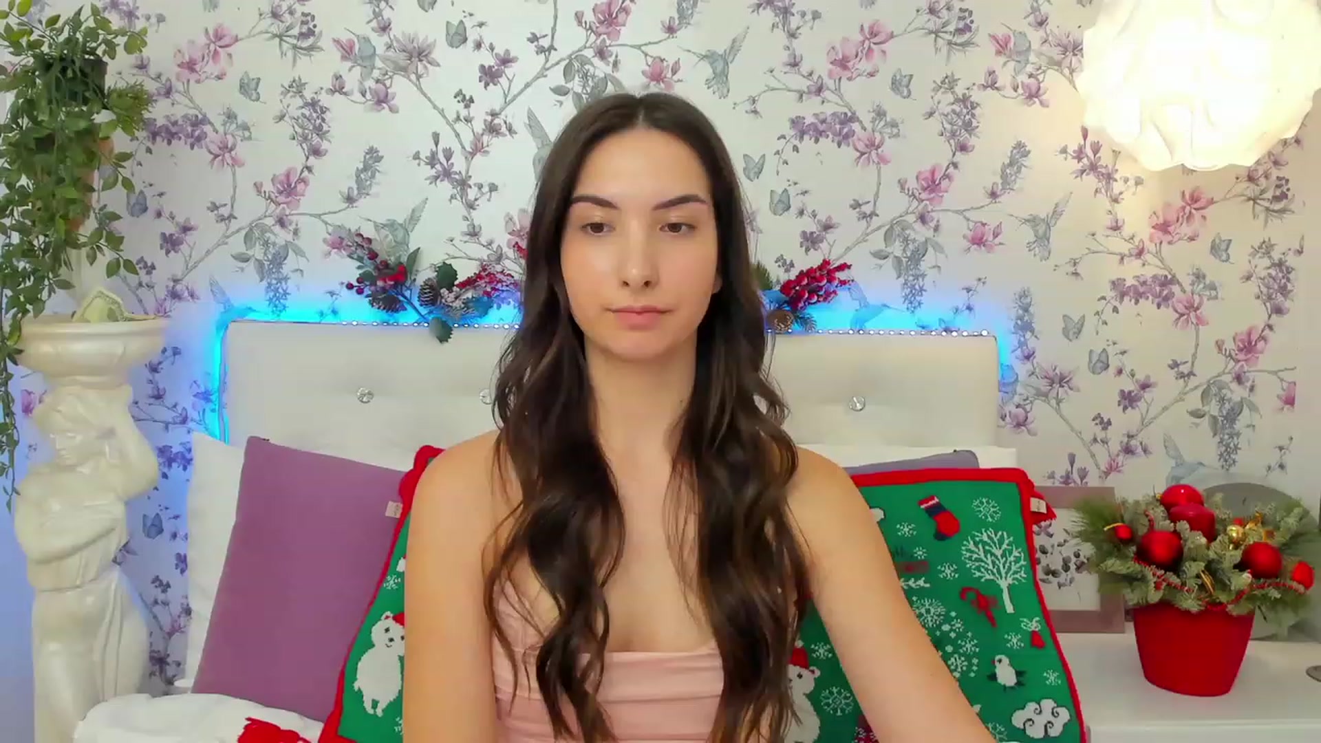 Gallery image thumbnail from KeliRose's myfreecams stream on, 12/28/2023, 10:29 image 18 of 20