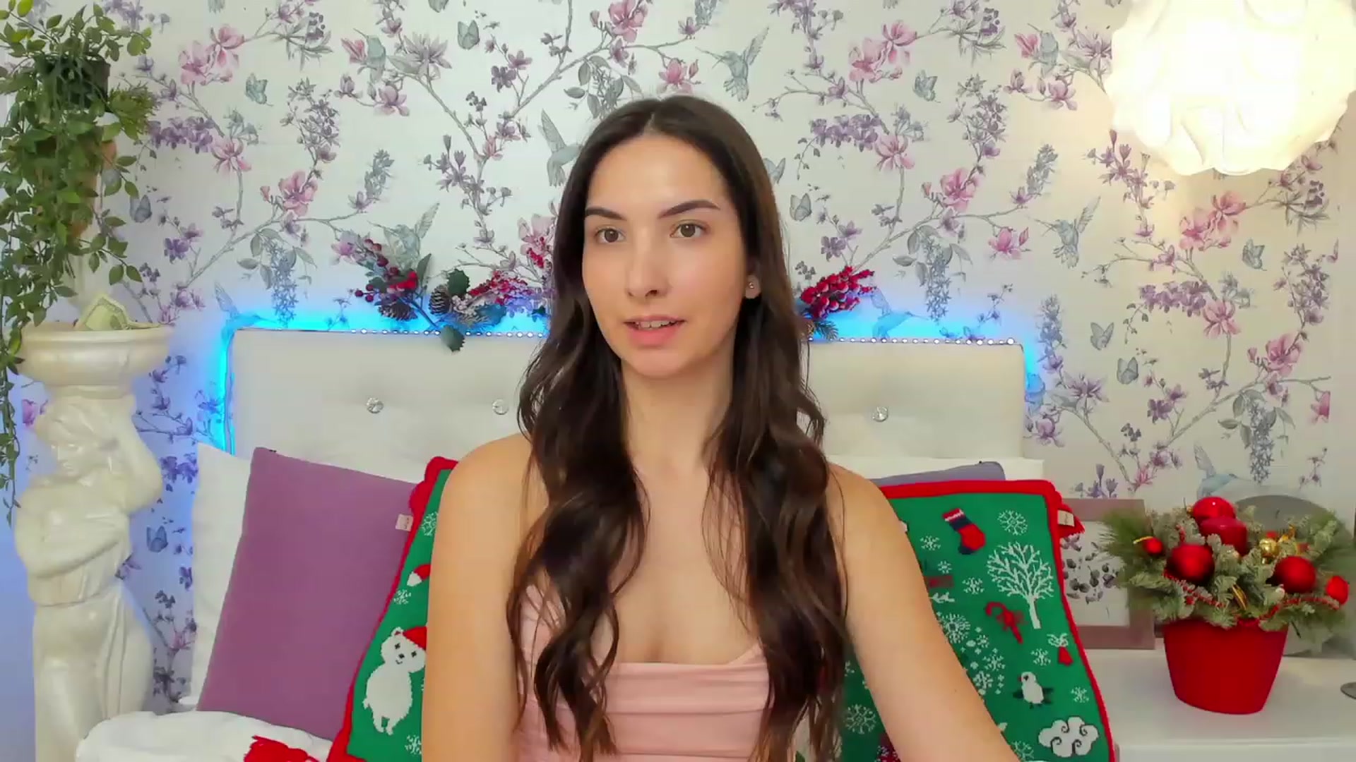 Gallery image thumbnail from KeliRose's myfreecams stream on, 12/28/2023, 10:29 image 16 of 20