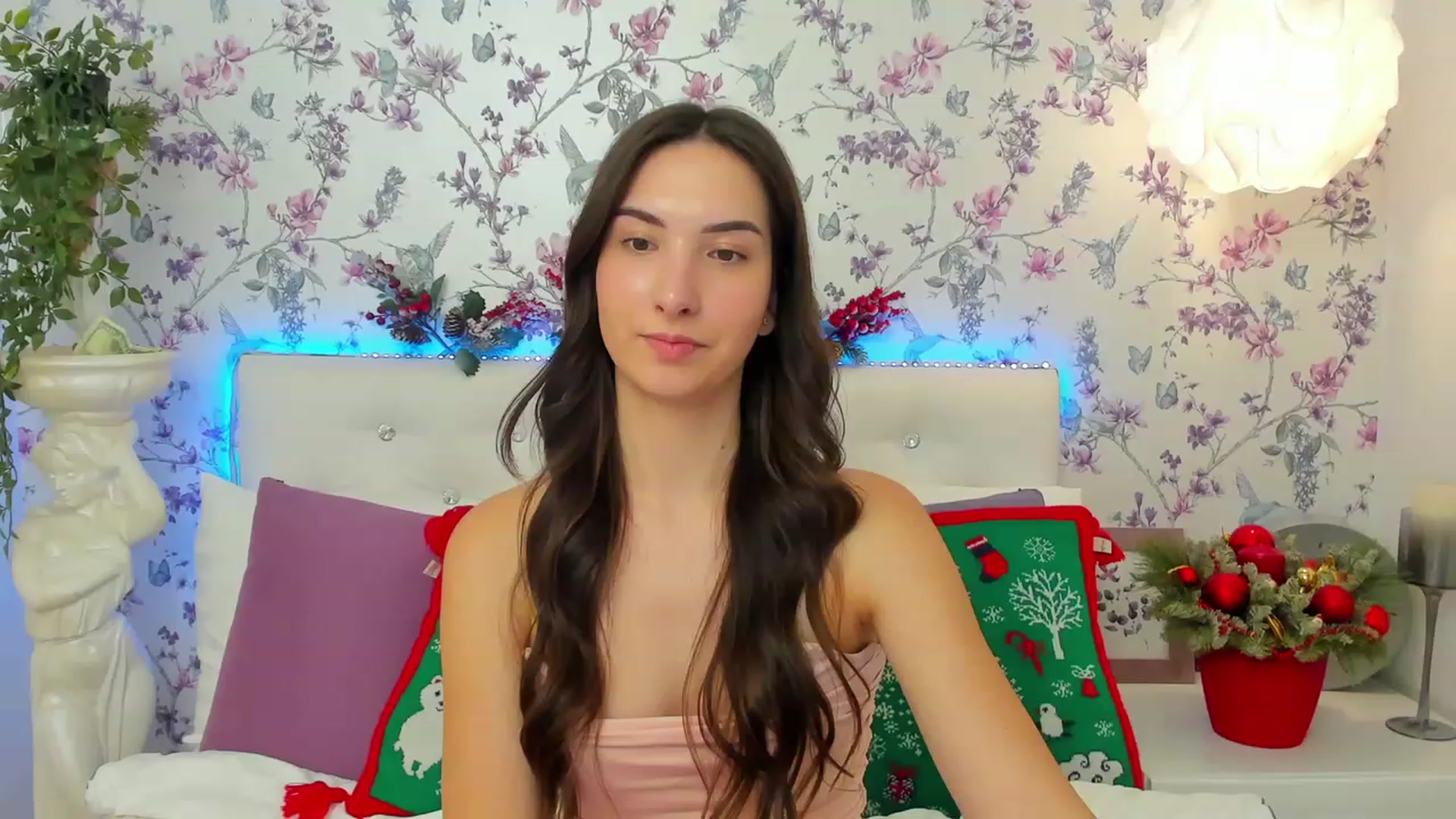 Gallery image thumbnail from KeliRose's myfreecams stream on, 12/28/2023, 12:54 image 1 of 20