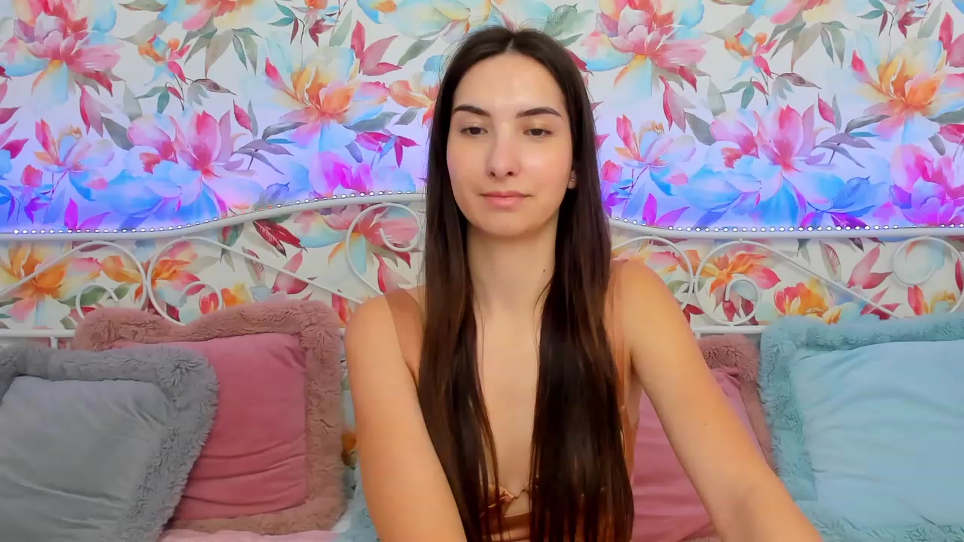 Gallery image thumbnail from KeliRose's myfreecams stream on, 12/29/2023, 10:06 image 12 of 20