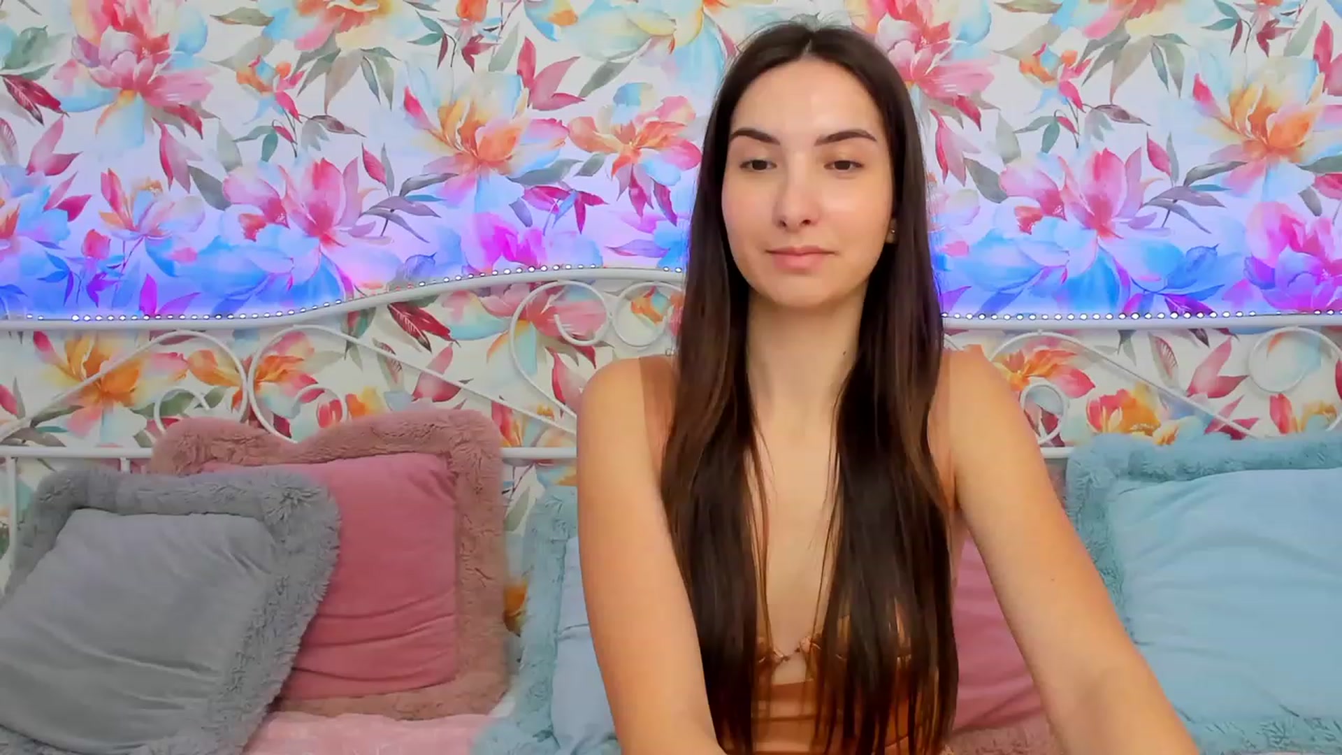 Gallery image thumbnail from KeliRose's myfreecams stream on, 12/29/2023, 10:06 image 16 of 20