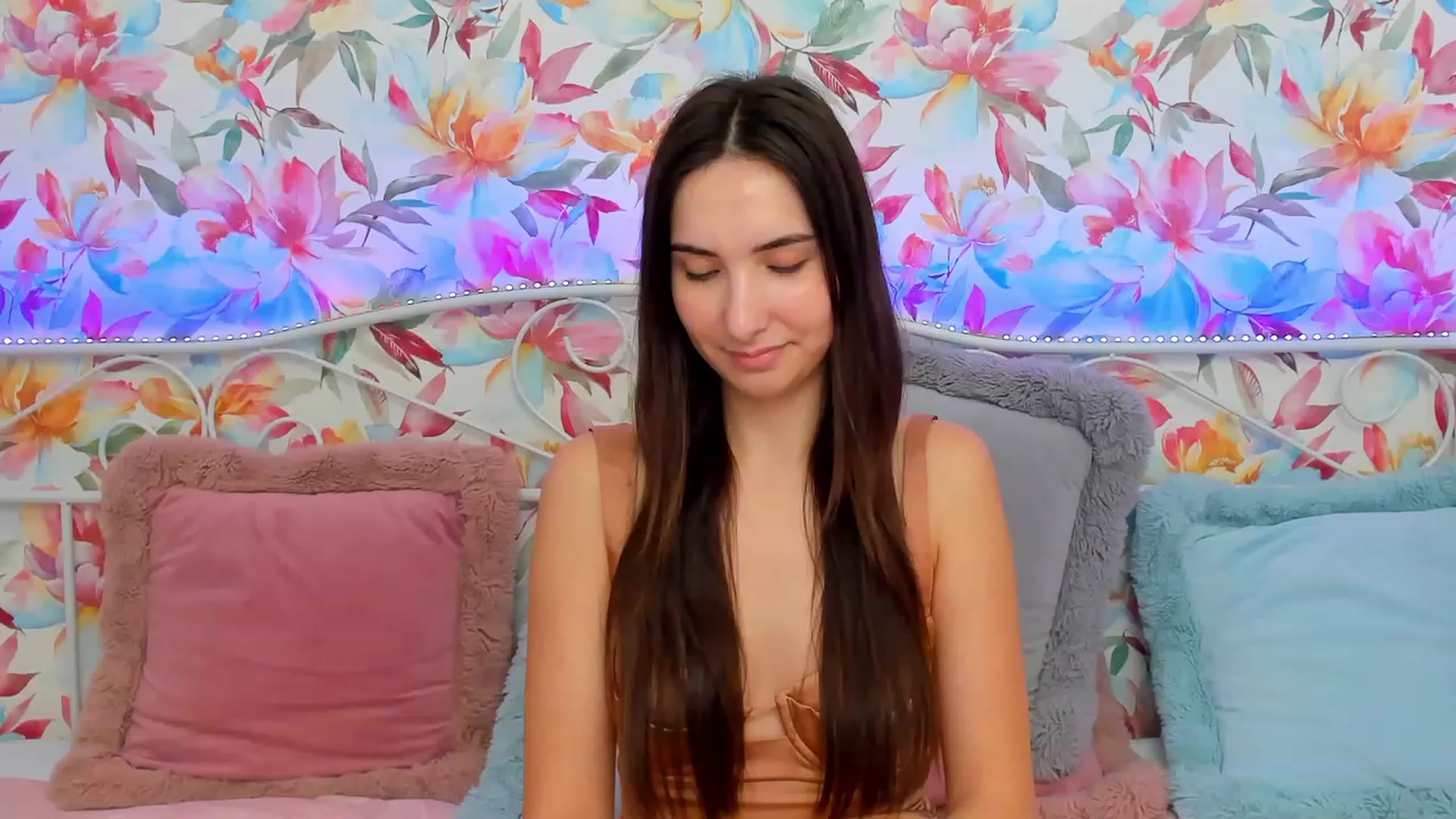Gallery image thumbnail from KeliRose's myfreecams stream on, 12/29/2023, 12:59 image 6 of 20