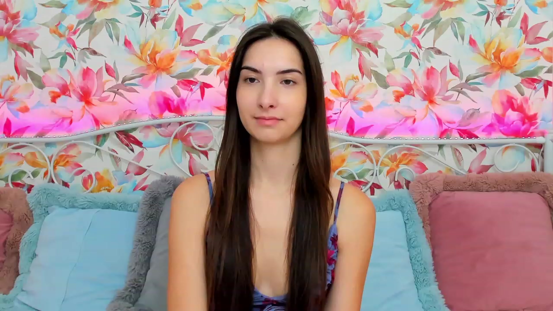 Gallery image thumbnail from KeliRose's myfreecams stream on, 01/06/2024, 13:41 image 10 of 20