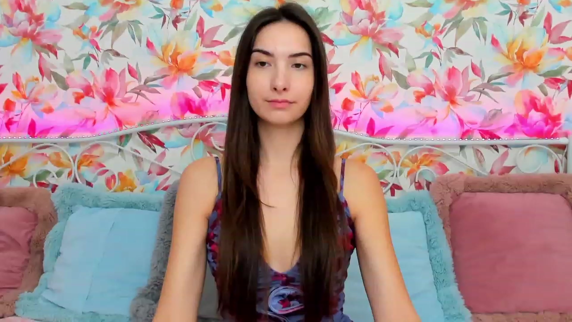 Gallery image thumbnail from KeliRose's myfreecams stream on, 01/06/2024, 13:41 image 20 of 20