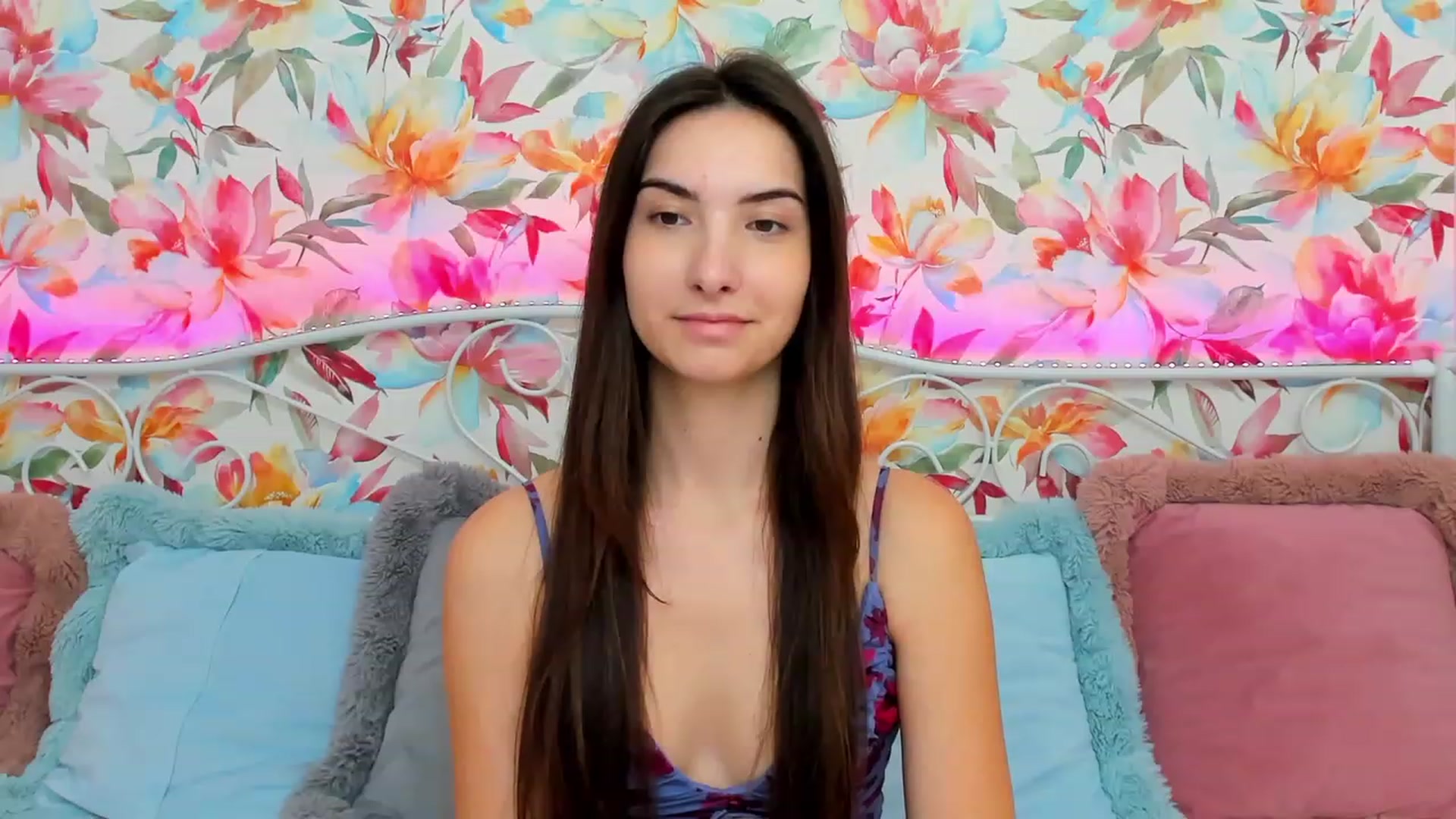 Gallery image thumbnail from KeliRose's myfreecams stream on, 01/06/2024, 13:41 image 18 of 20