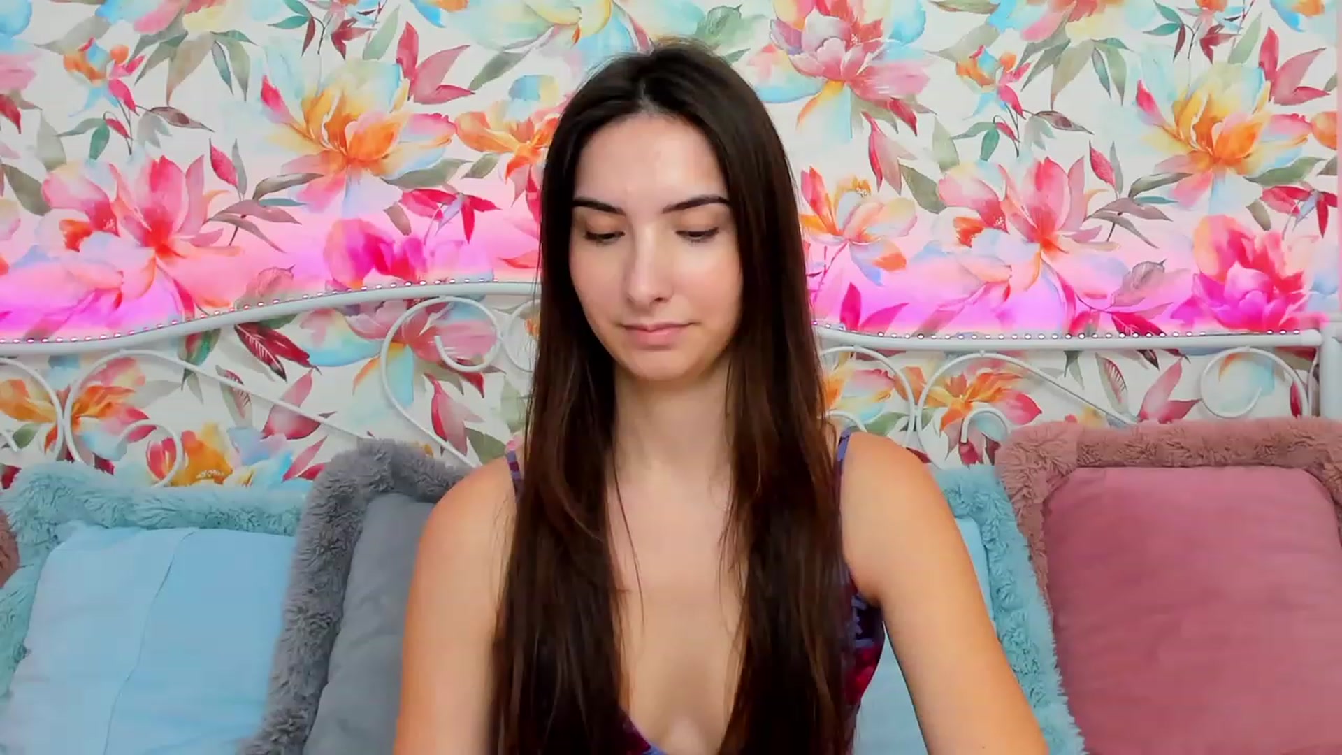 Gallery image thumbnail from KeliRose's myfreecams stream on, 01/06/2024, 14:44 image 20 of 20
