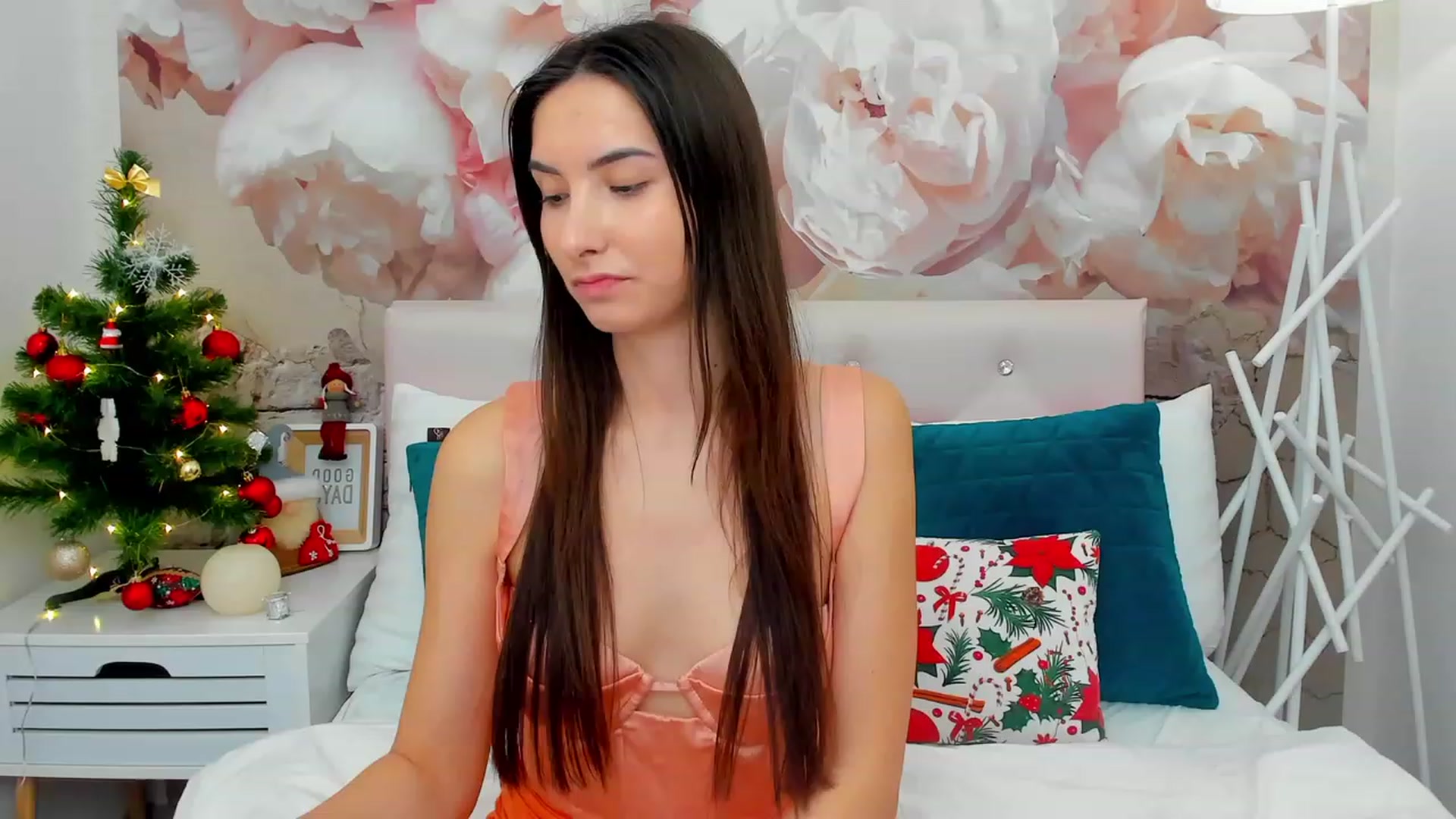 Gallery image thumbnail from KeliRose's myfreecams stream on, 01/10/2024, 09:22 image 20 of 20