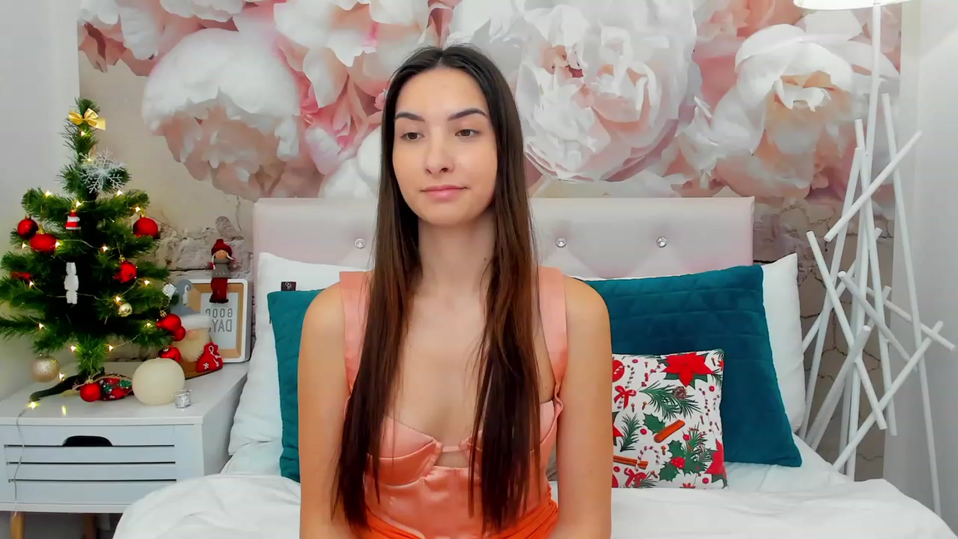 Gallery image thumbnail from KeliRose's myfreecams stream on, 01/10/2024, 09:22 image 11 of 20