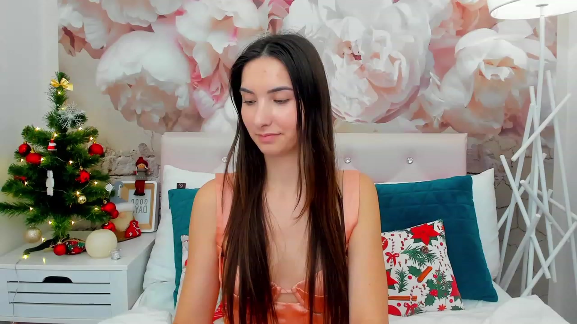 Gallery image thumbnail from KeliRose's myfreecams stream on, 01/10/2024, 13:02 image 1 of 20