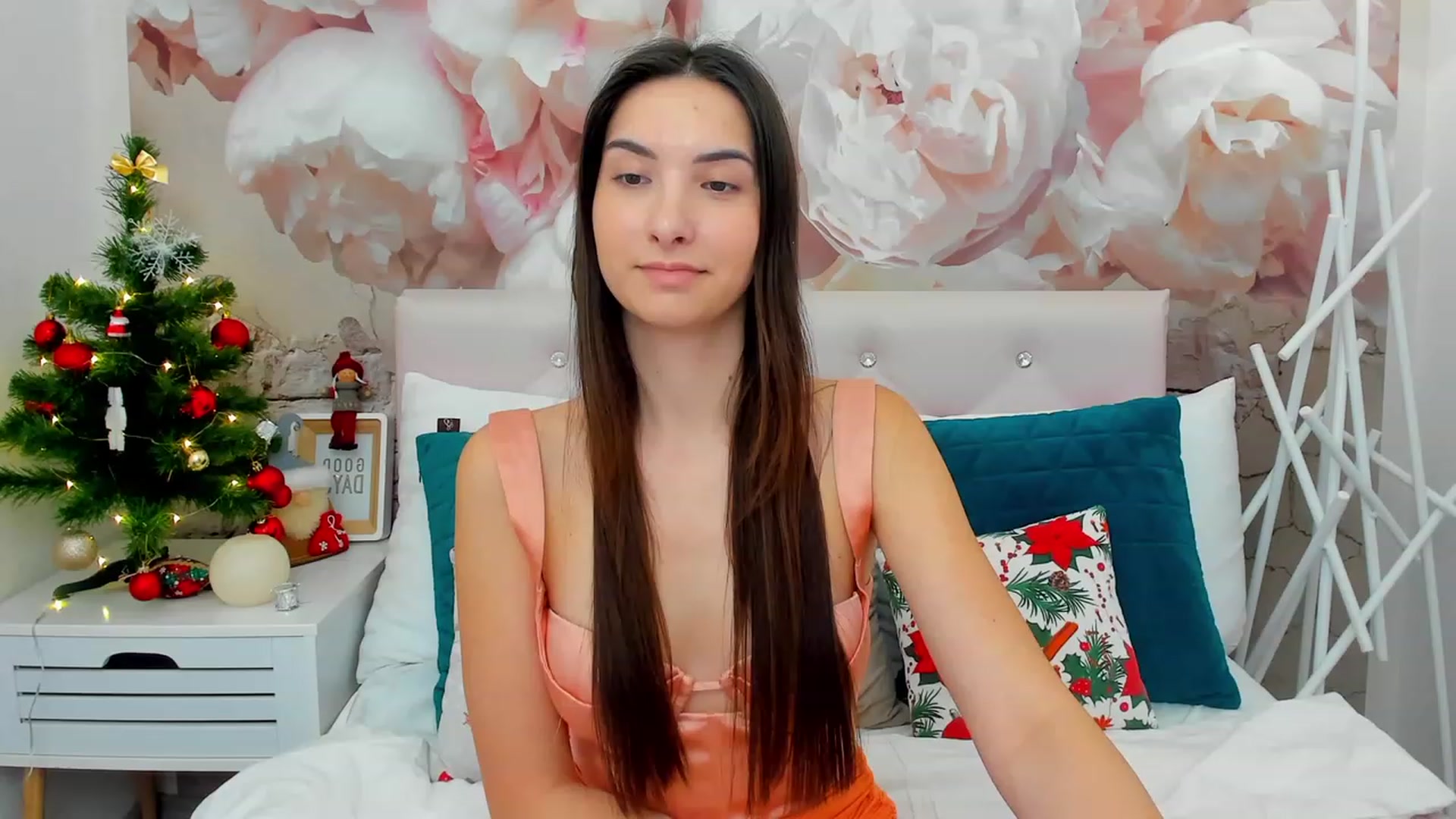 Gallery image thumbnail from KeliRose's myfreecams stream on, 01/10/2024, 13:02 image 4 of 20