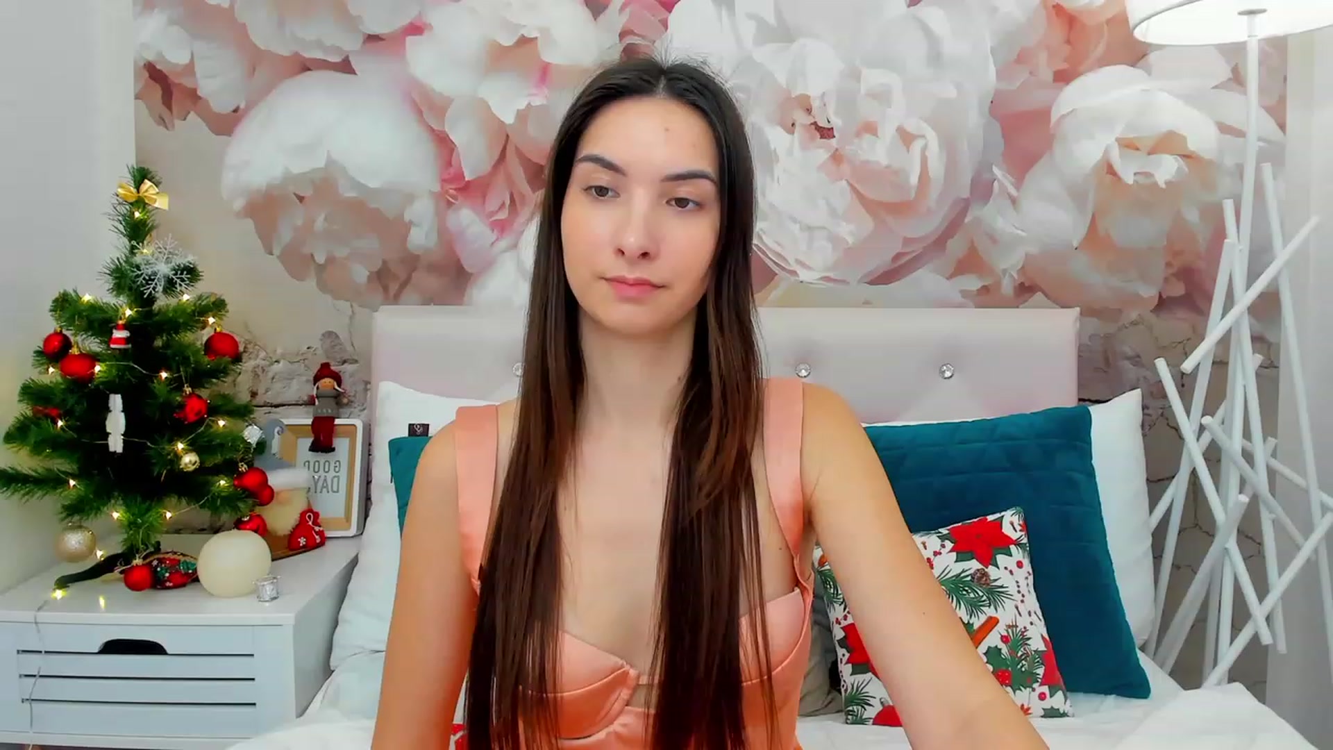 Gallery image thumbnail from KeliRose's myfreecams stream on, 01/10/2024, 13:02 image 3 of 20