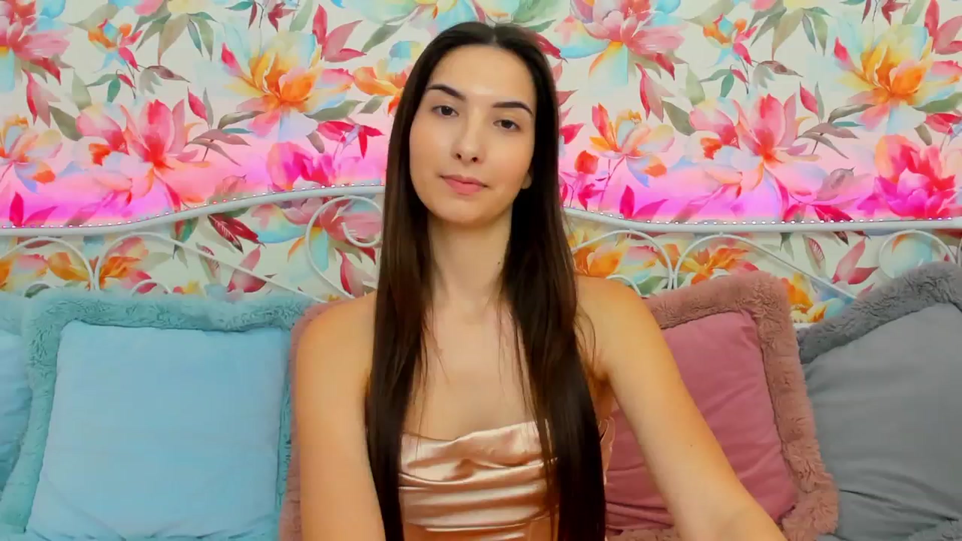 Gallery image thumbnail from KeliRose's myfreecams stream on, 01/20/2024, 12:37 image 17 of 20