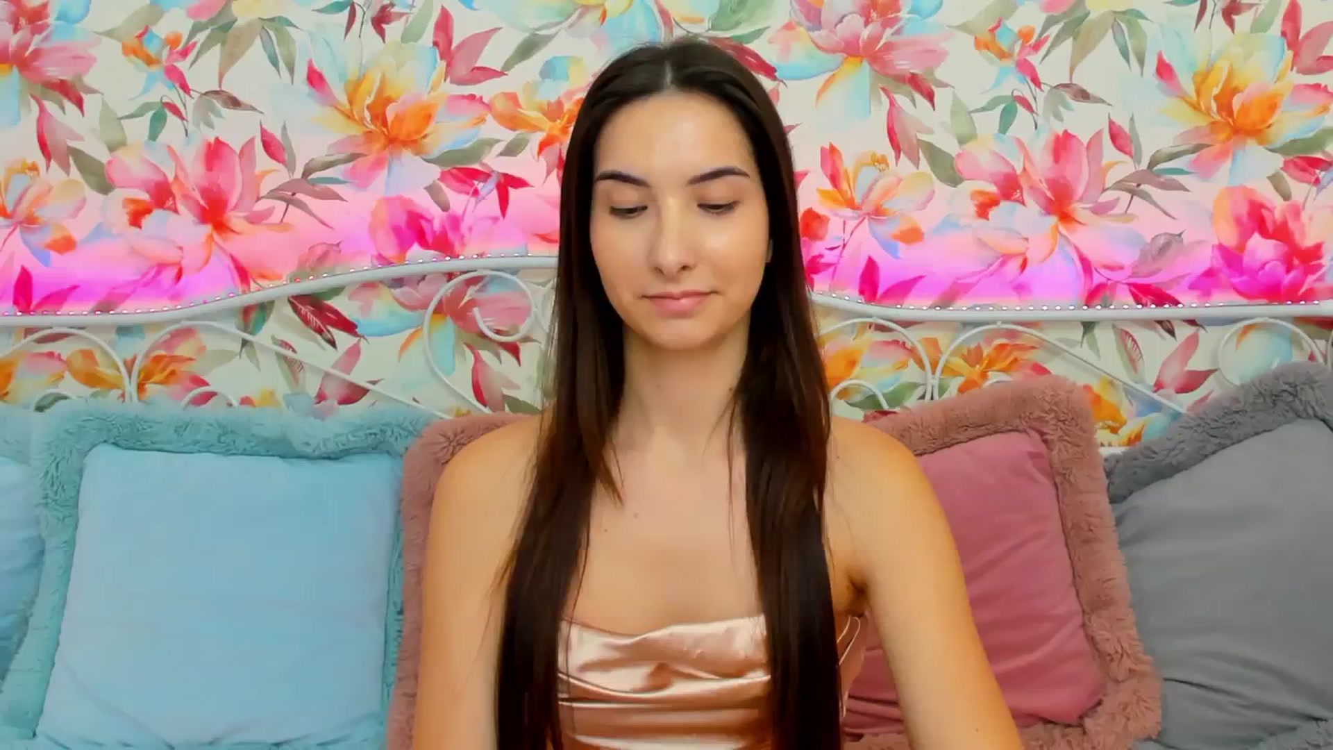 Gallery image thumbnail from KeliRose's myfreecams stream on, 01/20/2024, 12:37 image 13 of 20