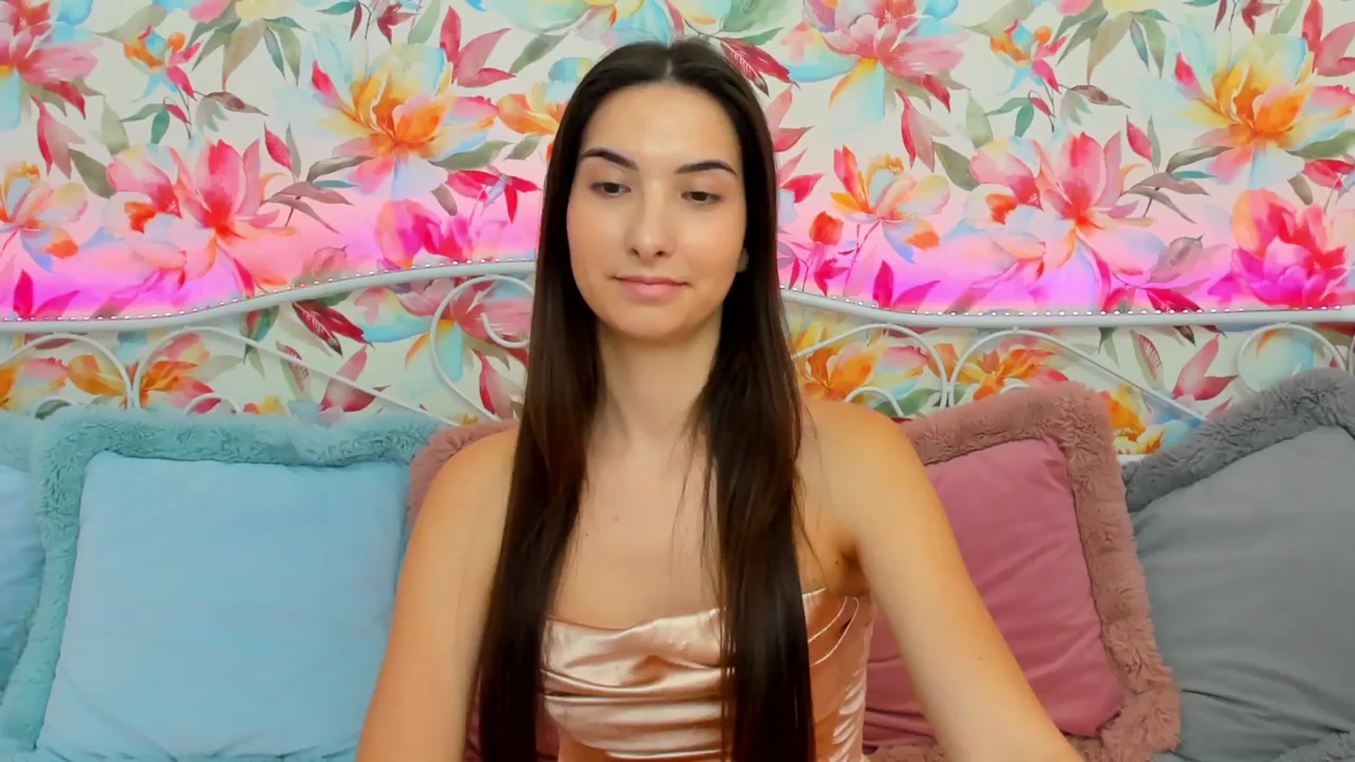 Gallery image thumbnail from KeliRose's myfreecams stream on, 01/20/2024, 12:37 image 16 of 20