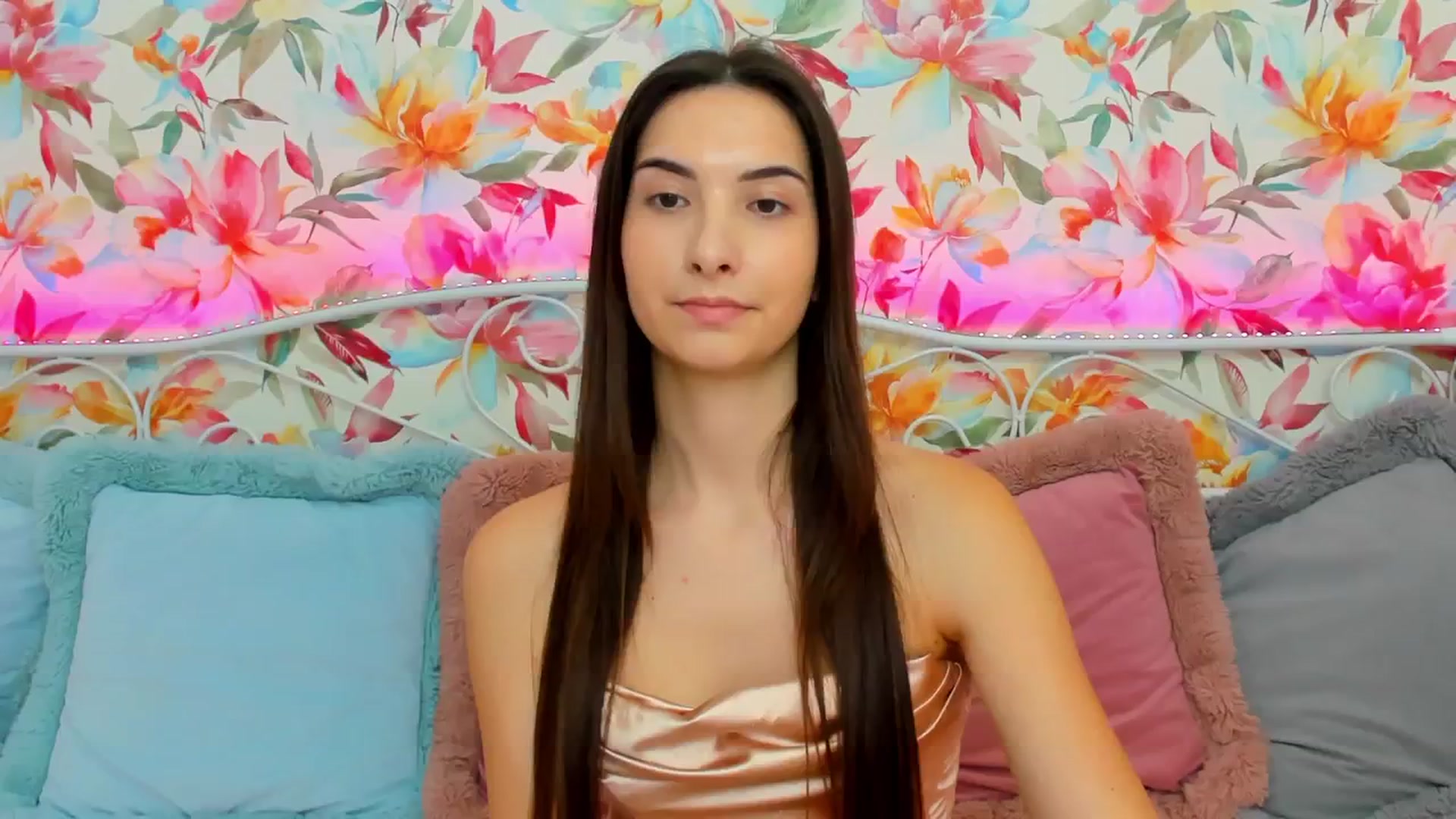 Gallery image thumbnail from KeliRose's myfreecams stream on, 01/20/2024, 12:57 image 6 of 20