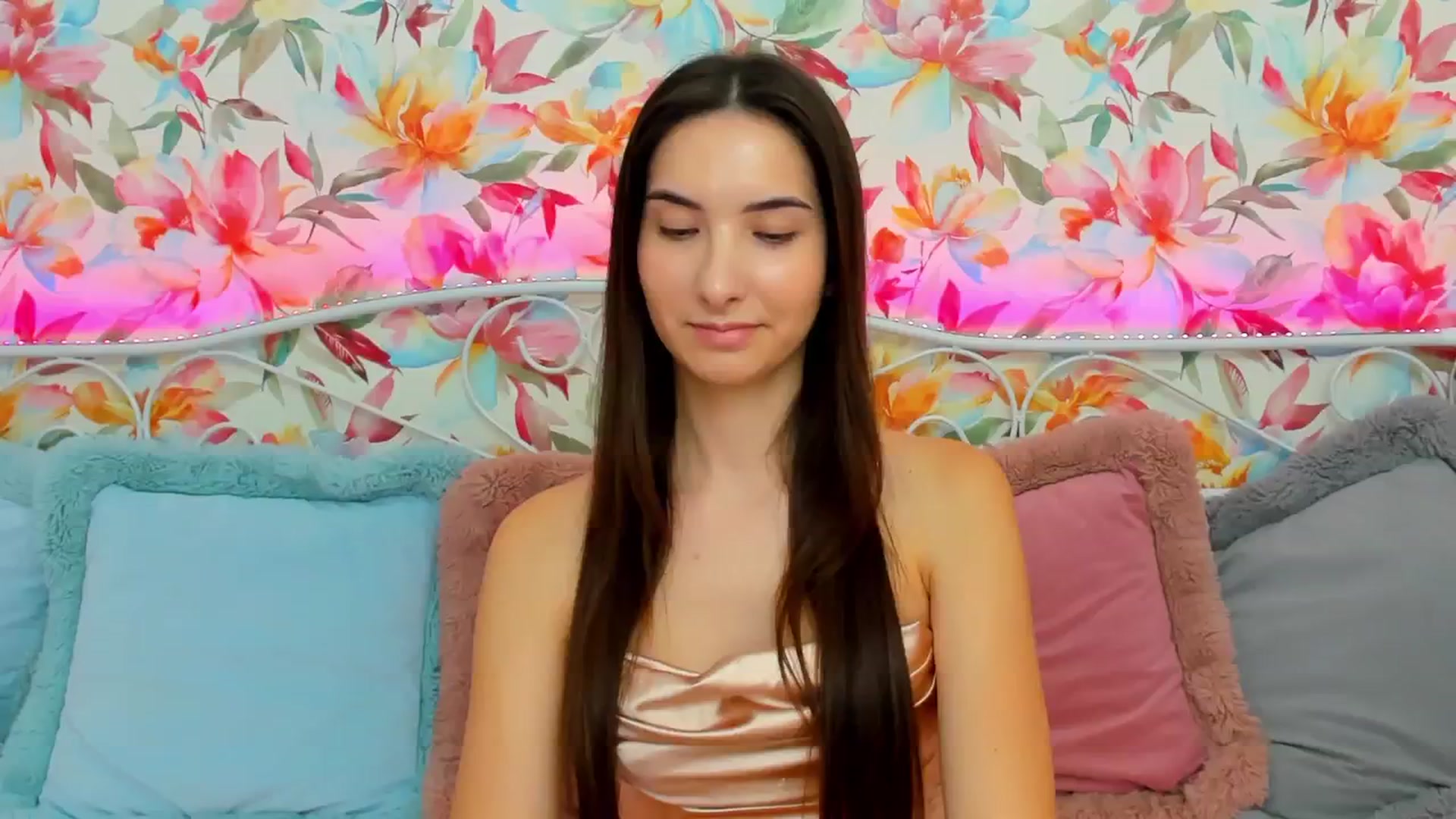 Gallery image thumbnail from KeliRose's myfreecams stream on, 01/20/2024, 12:57 image 4 of 20