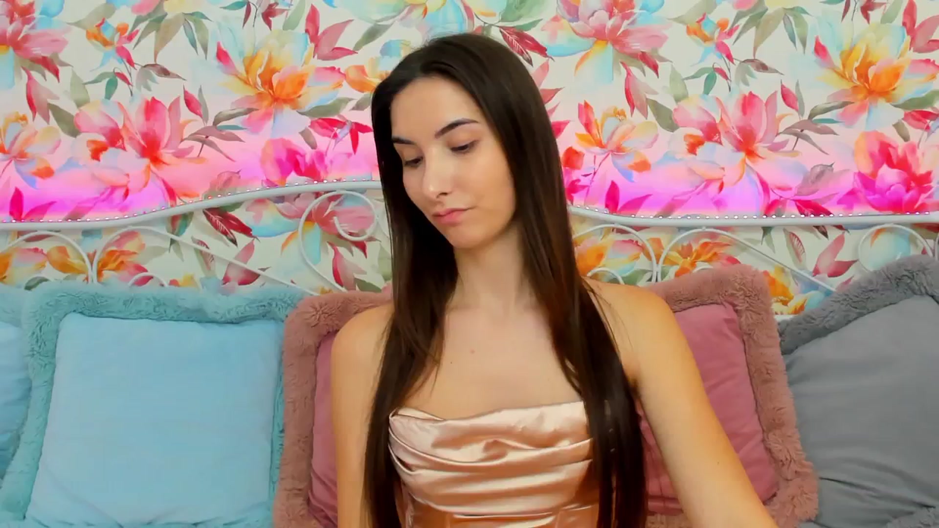 Gallery image thumbnail from KeliRose's myfreecams stream on, 01/20/2024, 12:57 image 1 of 20
