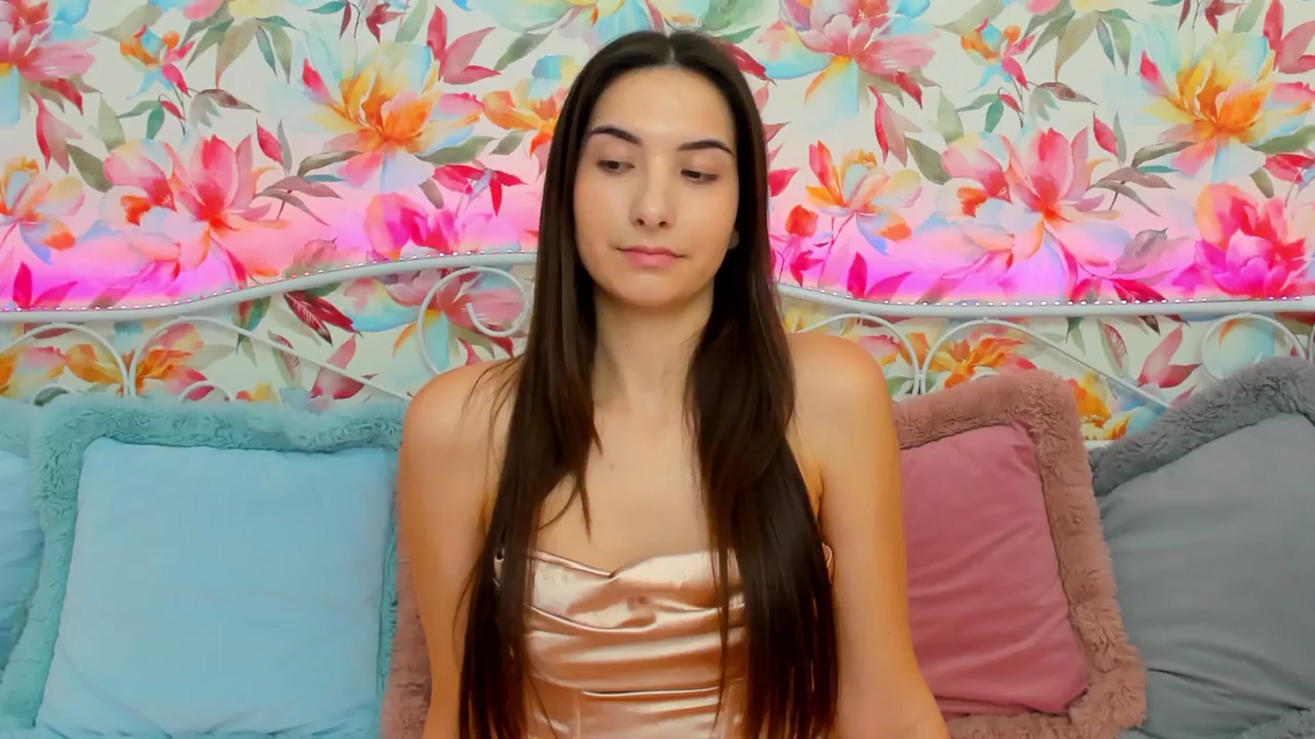 Gallery image thumbnail from KeliRose's myfreecams stream on, 01/20/2024, 12:57 image 18 of 20