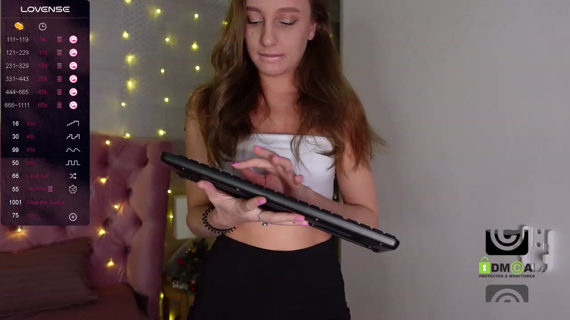 Gallery image thumbnail from KellieOverbey's myfreecams stream on, 12/27/2023, 08:02 image 8 of 20