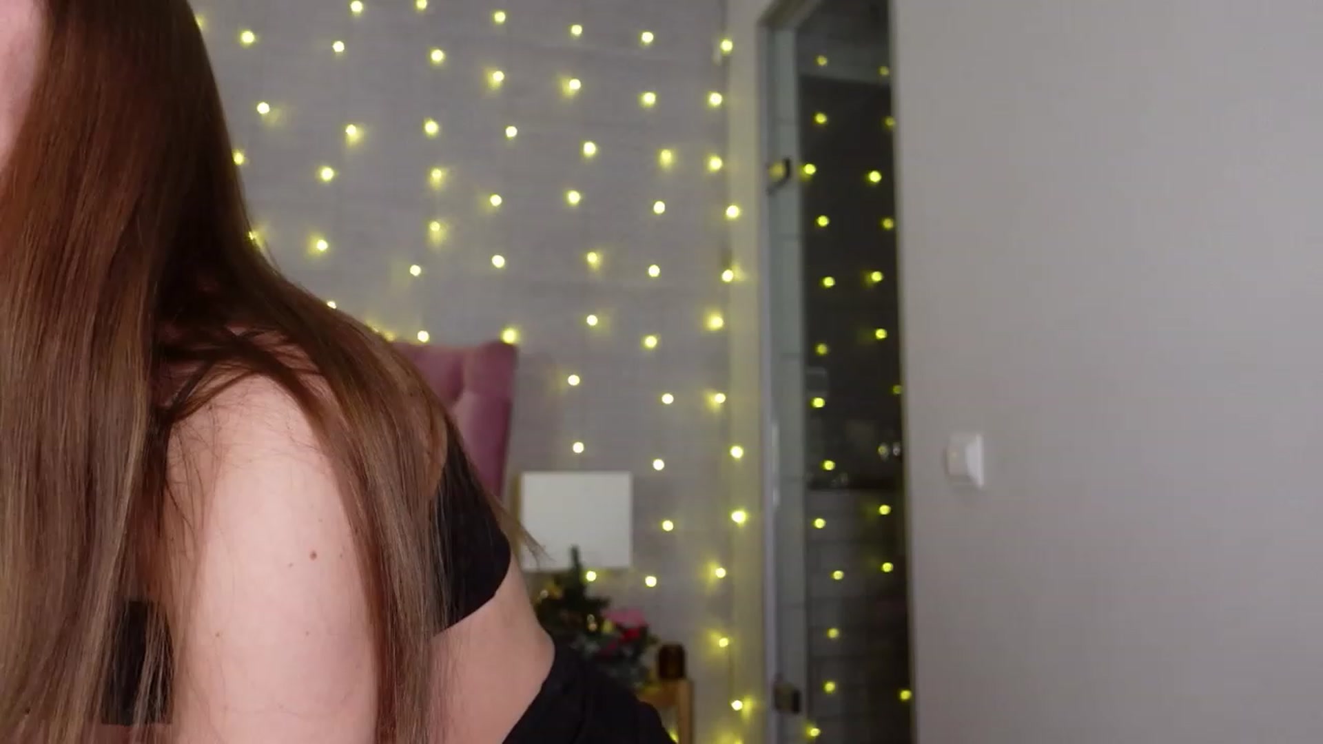Gallery image thumbnail from KellieOverbey's myfreecams stream on, 01/02/2024, 11:17 image 12 of 20
