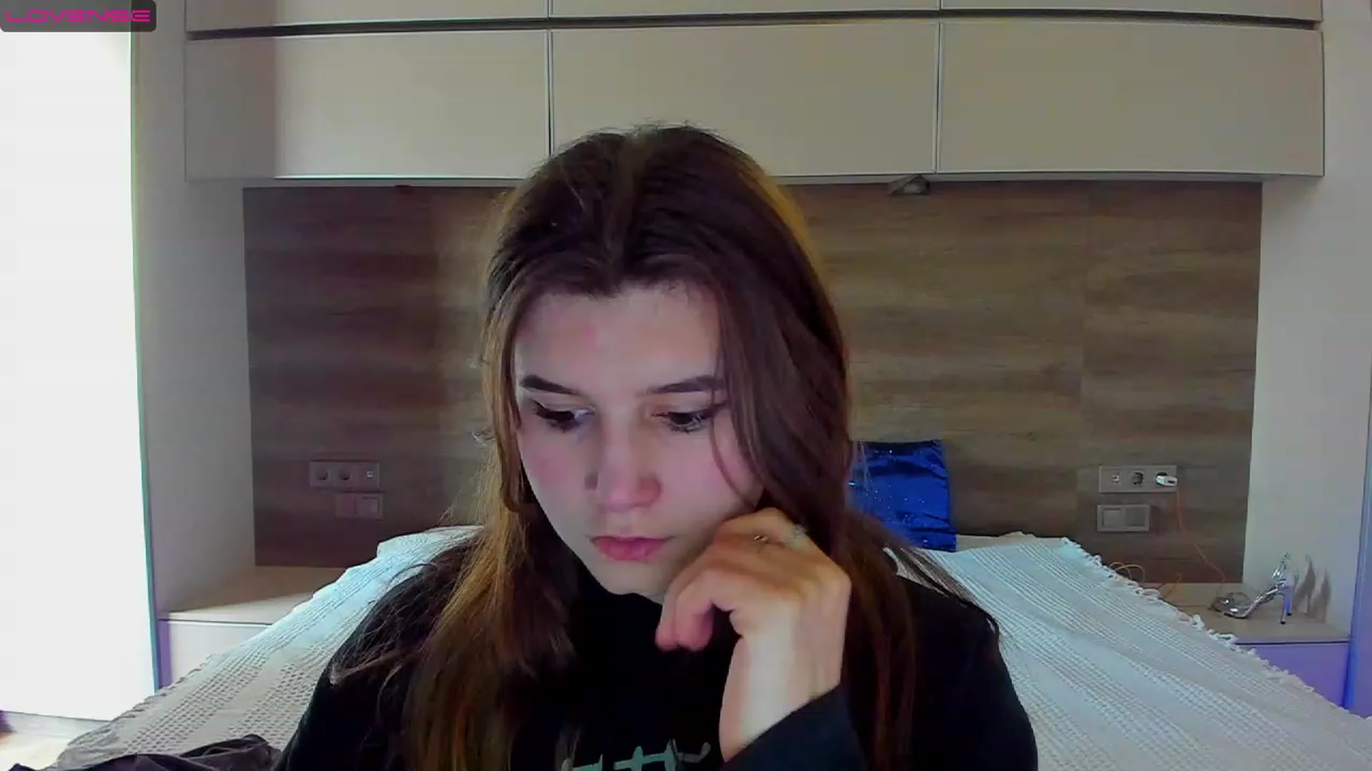 Gallery image thumbnail from Kellie_Barry's myfreecams stream on, 03/05/2023, 09:17 image 1 of 20
