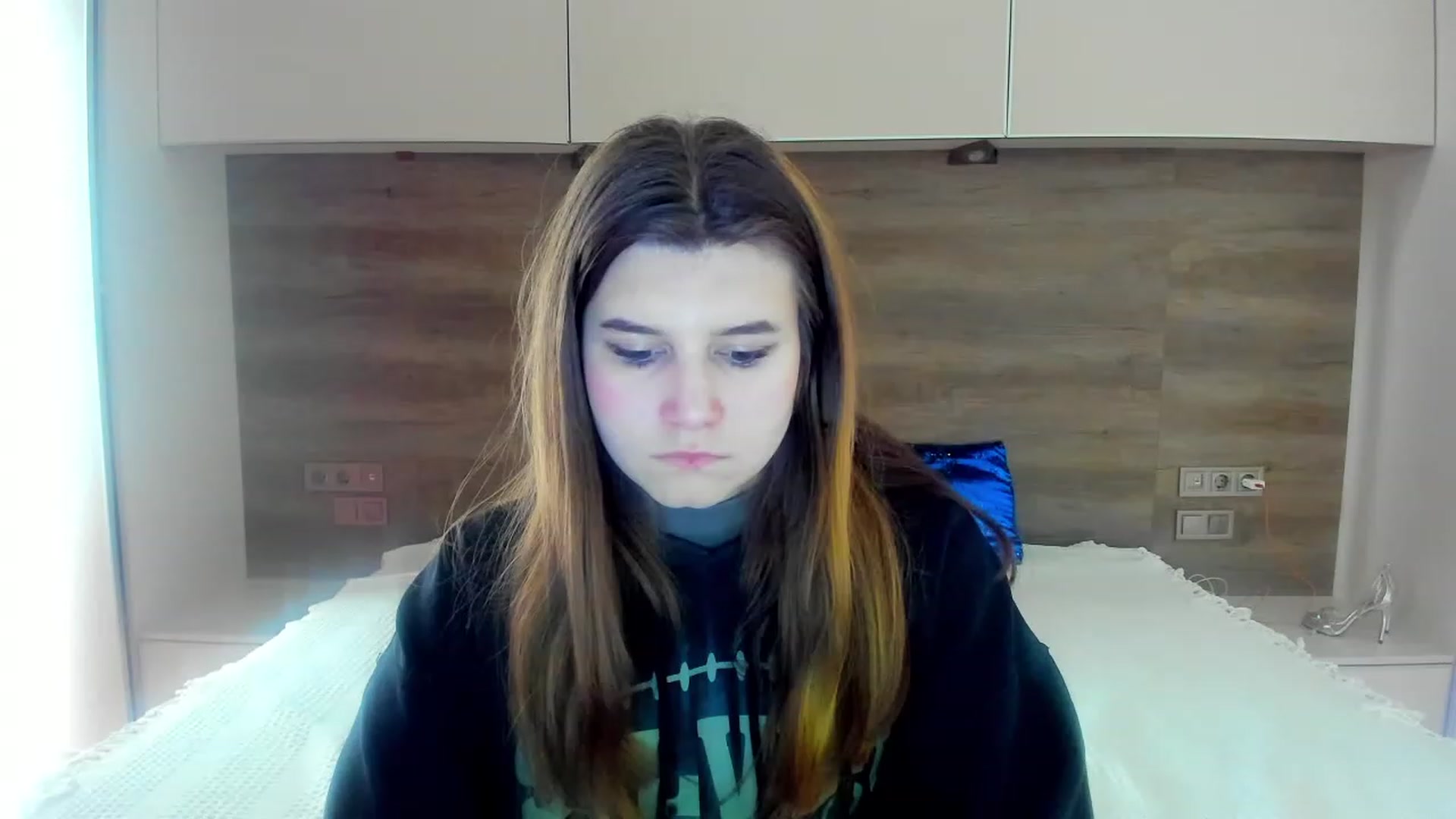 Gallery image thumbnail from Kellie_Barry's myfreecams stream on, 03/05/2023, 11:14 image 4 of 20