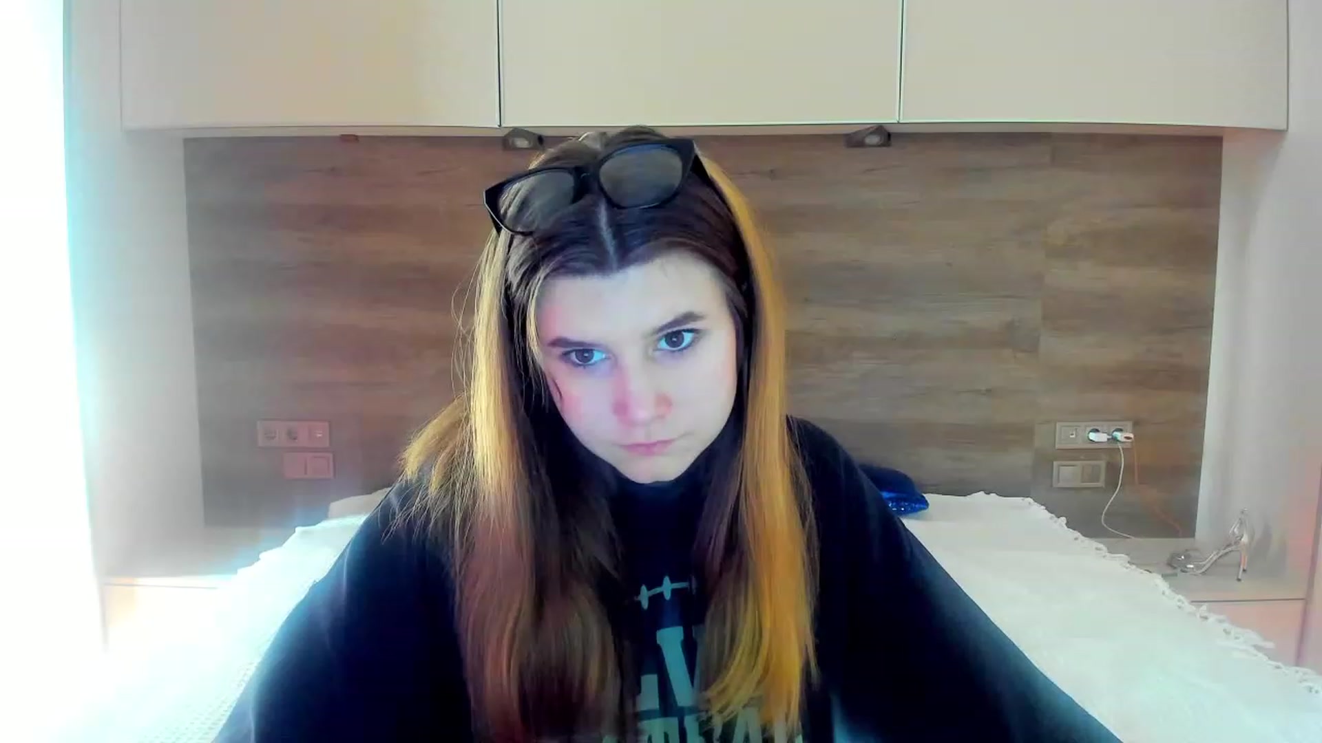 Gallery image thumbnail from Kellie_Barry's myfreecams stream on, 03/05/2023, 12:21 image 10 of 20