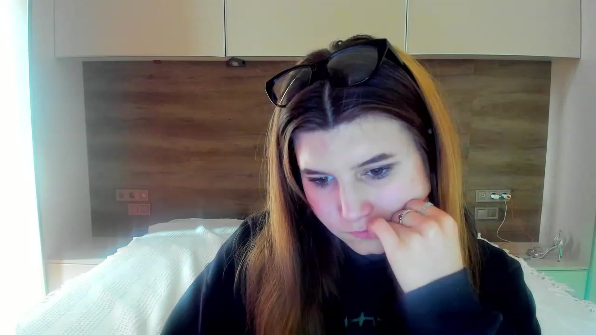 Gallery image thumbnail from Kellie_Barry's myfreecams stream on, 03/05/2023, 12:21 image 12 of 20