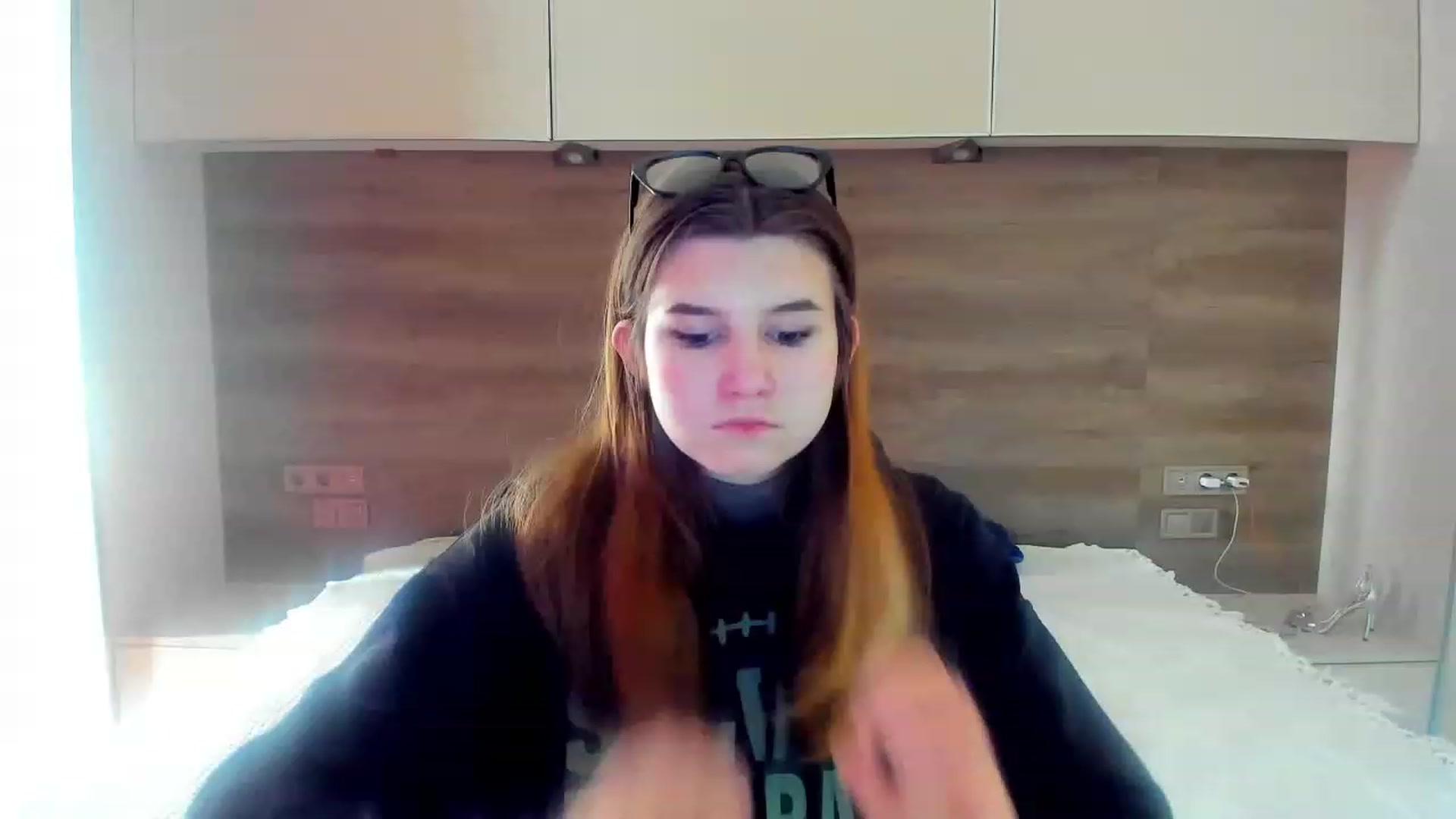 Gallery image thumbnail from Kellie_Barry's myfreecams stream on, 03/05/2023, 12:21 image 14 of 20