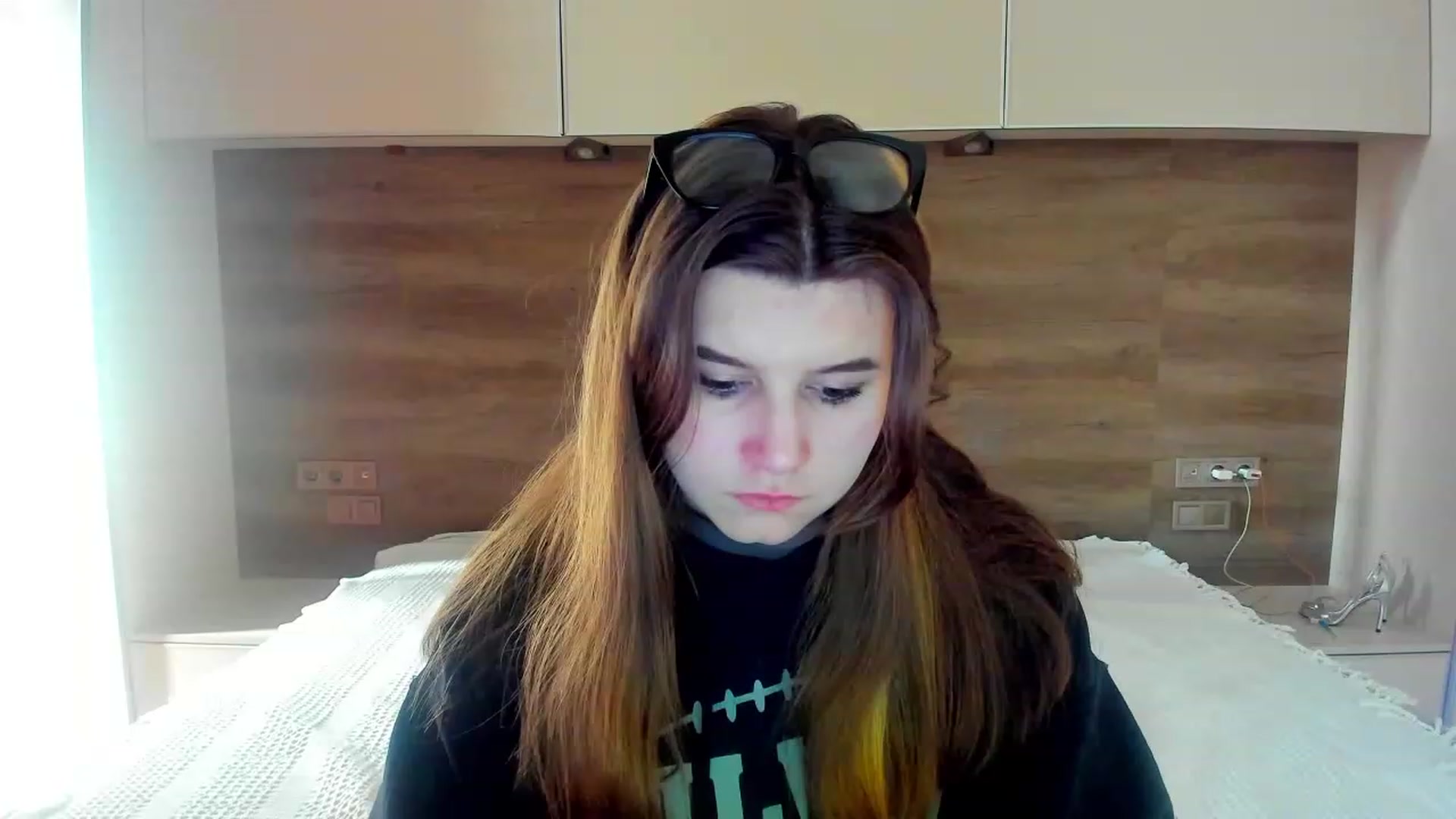 Gallery image thumbnail from Kellie_Barry's myfreecams stream on, 03/05/2023, 12:52 image 4 of 20