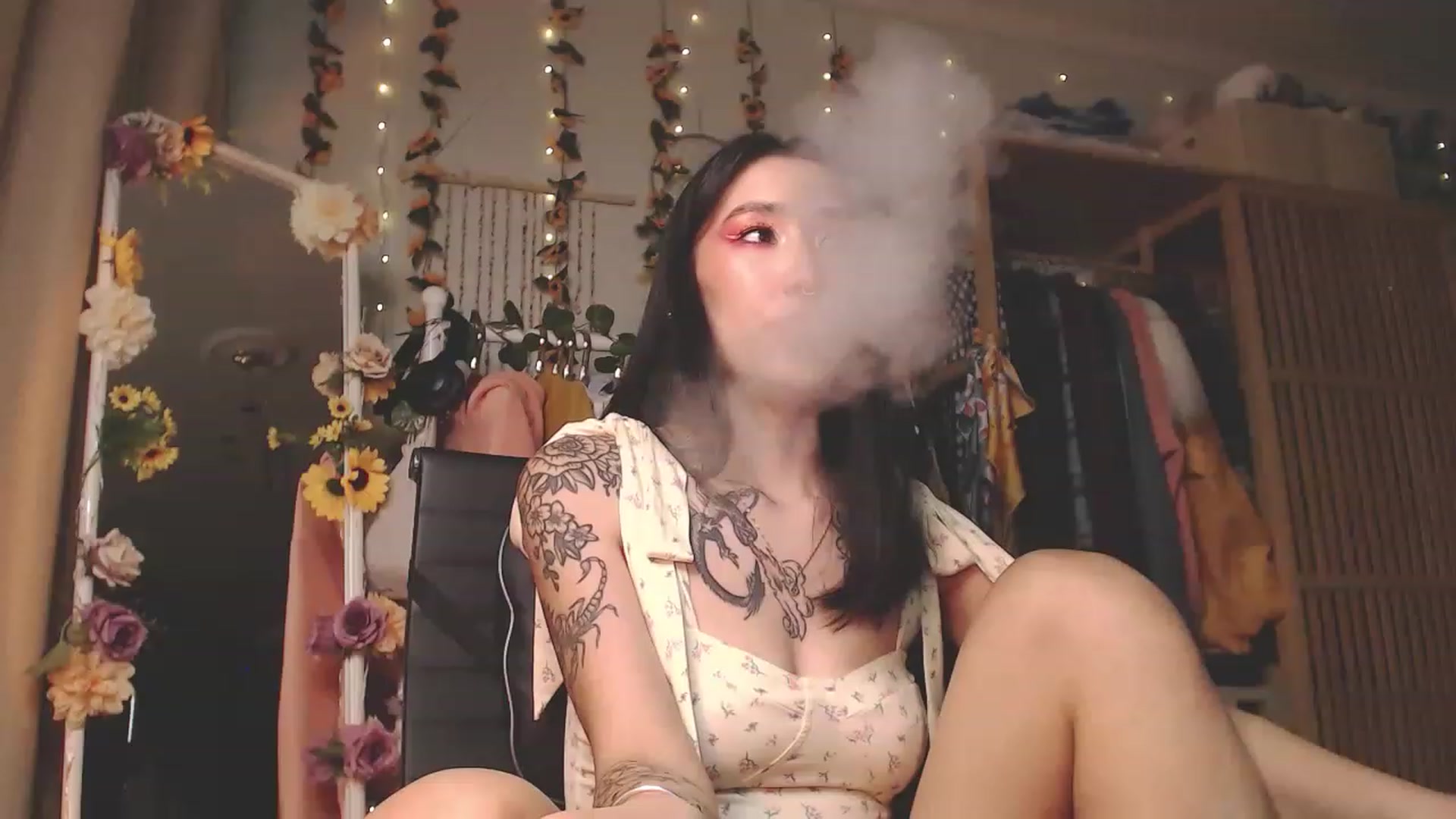 Gallery image thumbnail from KellyAsian's myfreecams stream on, 11/15/2022, 09:37 image 2 of 20
