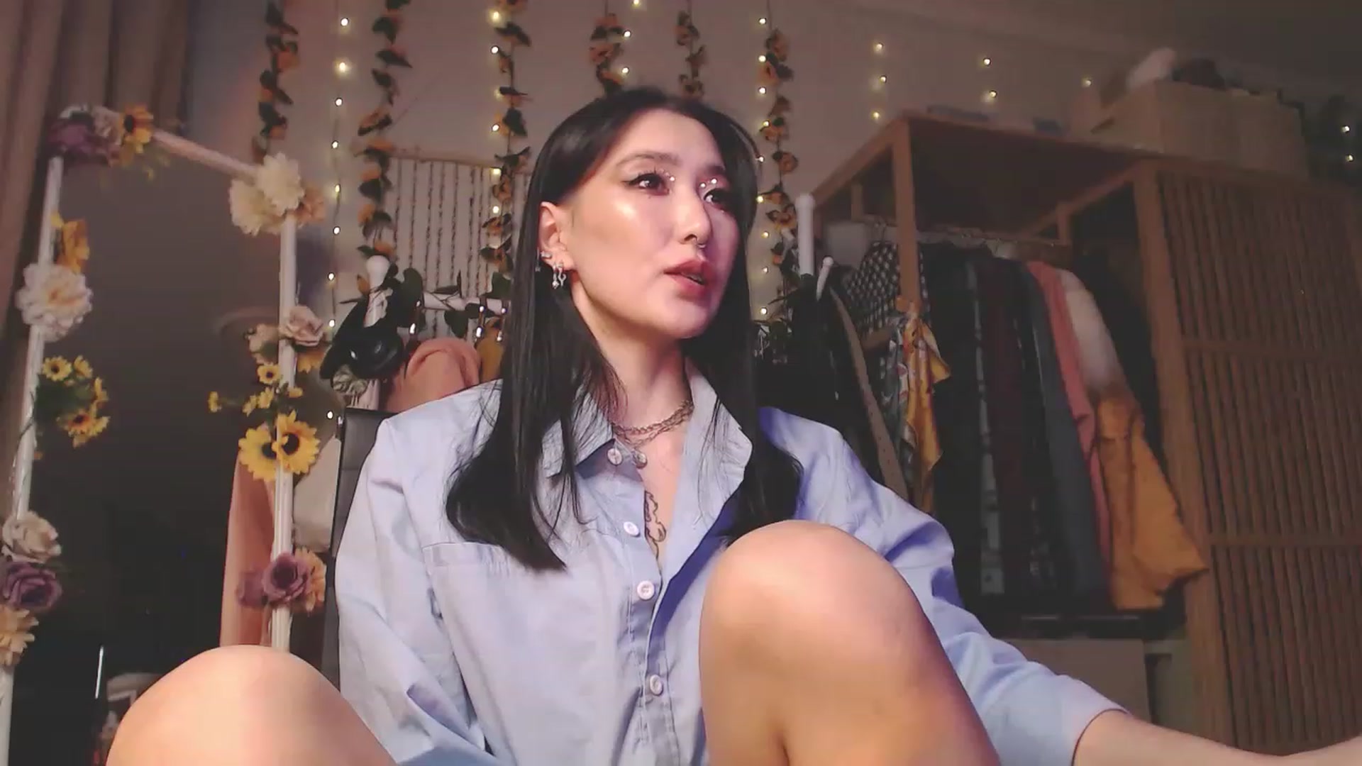 Gallery image thumbnail from KellyAsian's myfreecams stream on, 11/21/2022, 10:42 image 17 of 20
