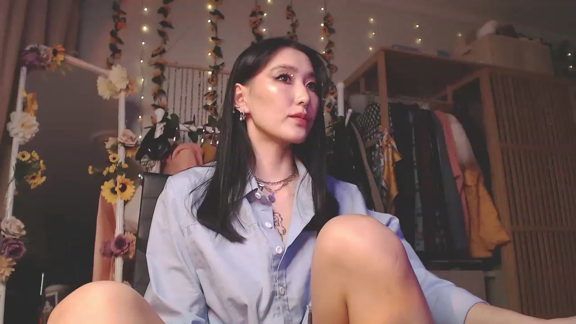 Gallery image thumbnail from KellyAsian's myfreecams stream on, 11/21/2022, 10:42 image 15 of 20