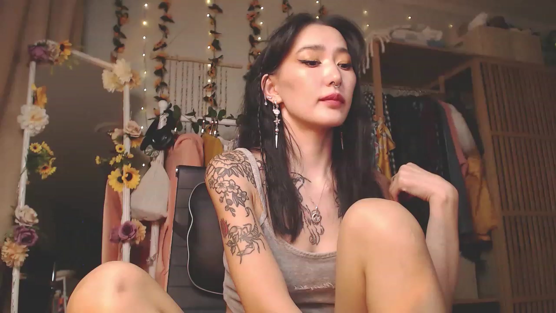 Gallery image thumbnail from KellyAsian's myfreecams stream on, 11/24/2022, 07:57 image 20 of 20