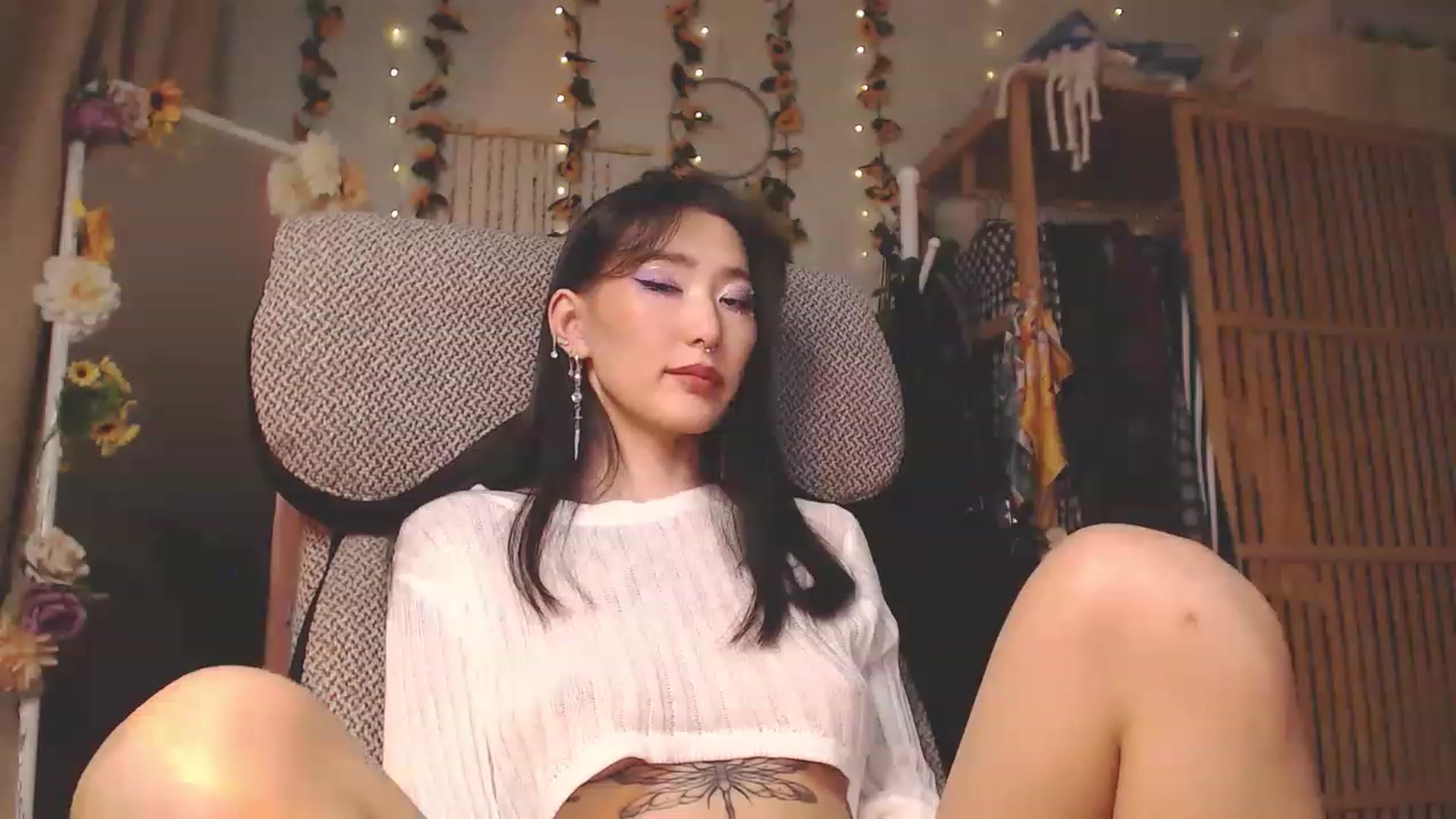 Gallery image thumbnail from KellyAsian's myfreecams stream on, 11/29/2022, 09:55 image 17 of 20