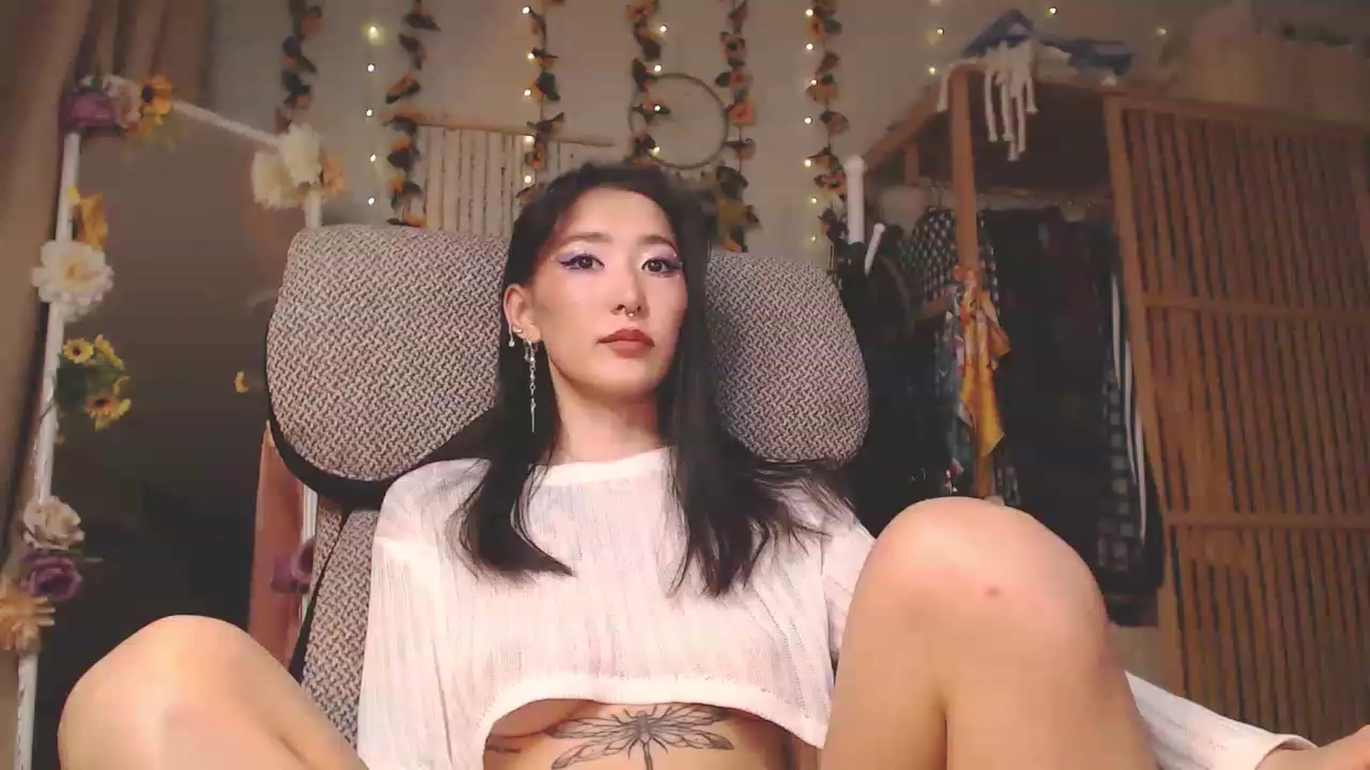 Gallery image thumbnail from KellyAsian's myfreecams stream on, 11/29/2022, 10:06 image 6 of 20