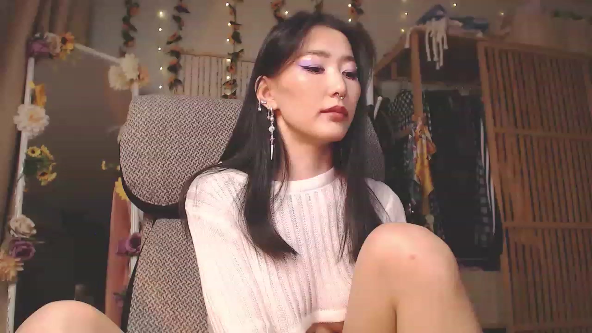 Gallery image thumbnail from KellyAsian's myfreecams stream on, 11/29/2022, 10:06 image 18 of 20