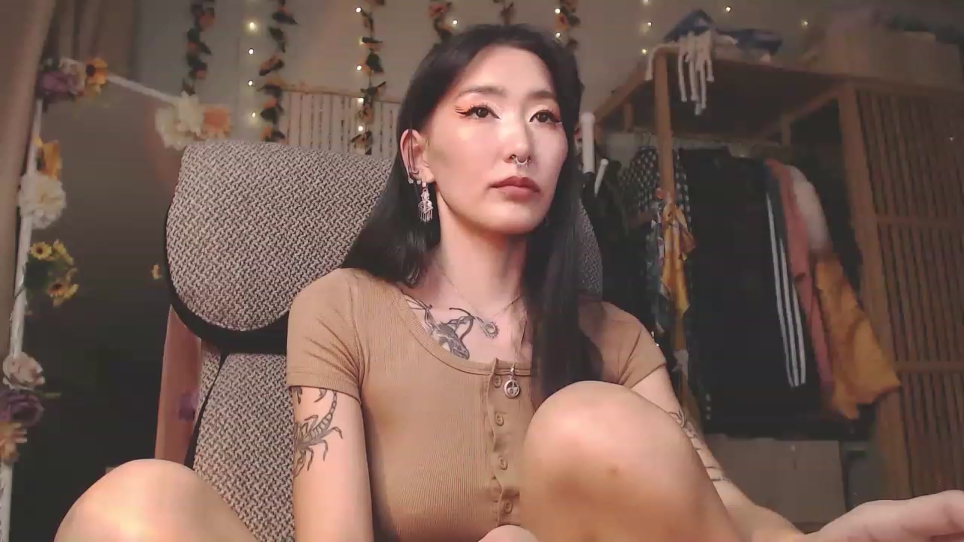 Gallery image thumbnail from KellyAsian's myfreecams stream on, 12/01/2022, 09:47 image 8 of 20