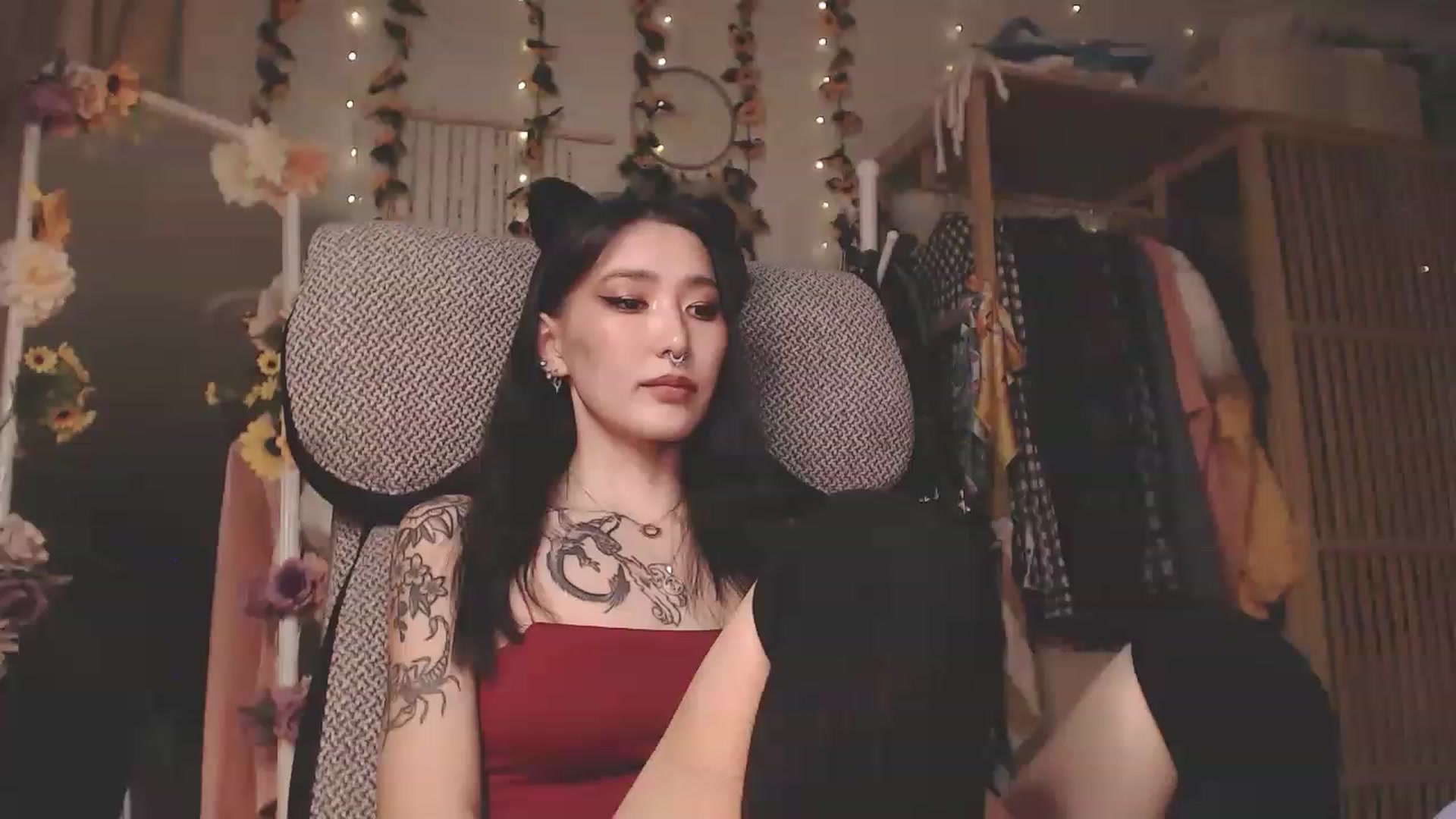 Gallery image thumbnail from KellyAsian's myfreecams stream on, 12/02/2022, 09:23 image 13 of 20