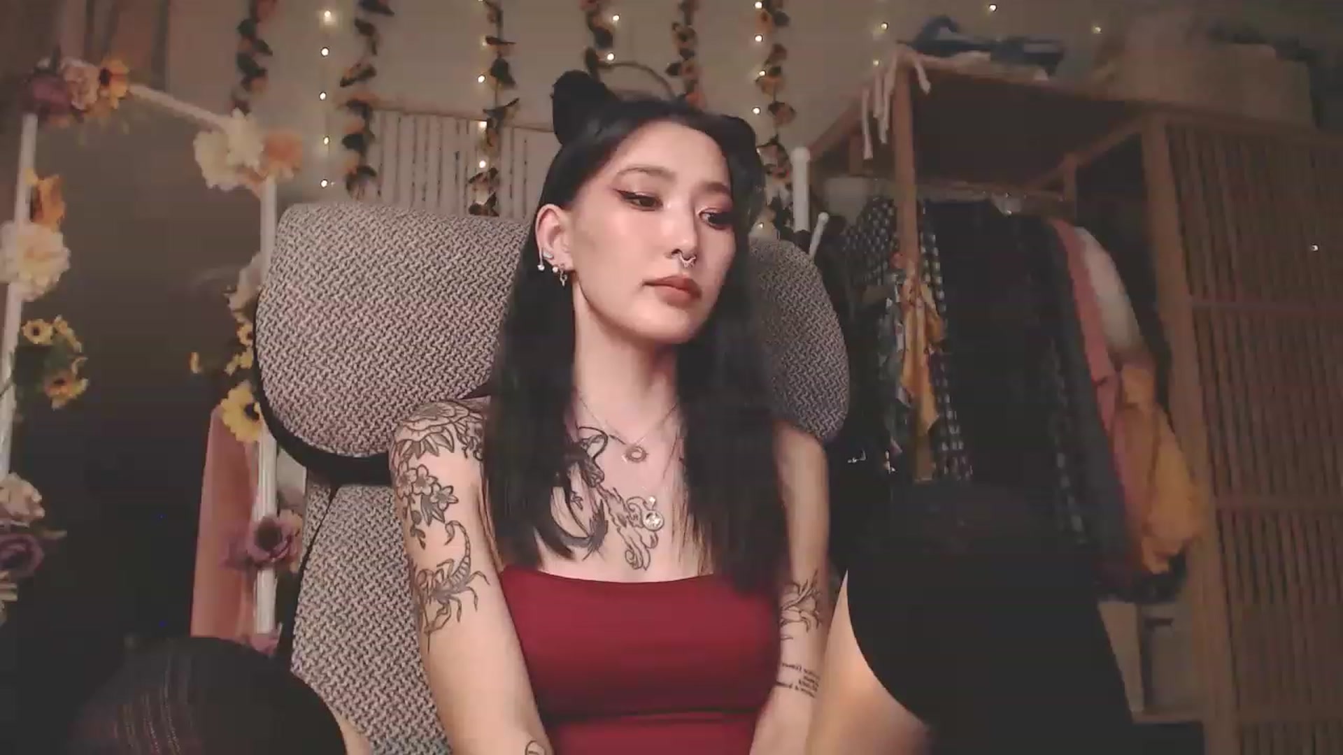 Gallery image thumbnail from KellyAsian's myfreecams stream on, 12/02/2022, 09:23 image 4 of 20