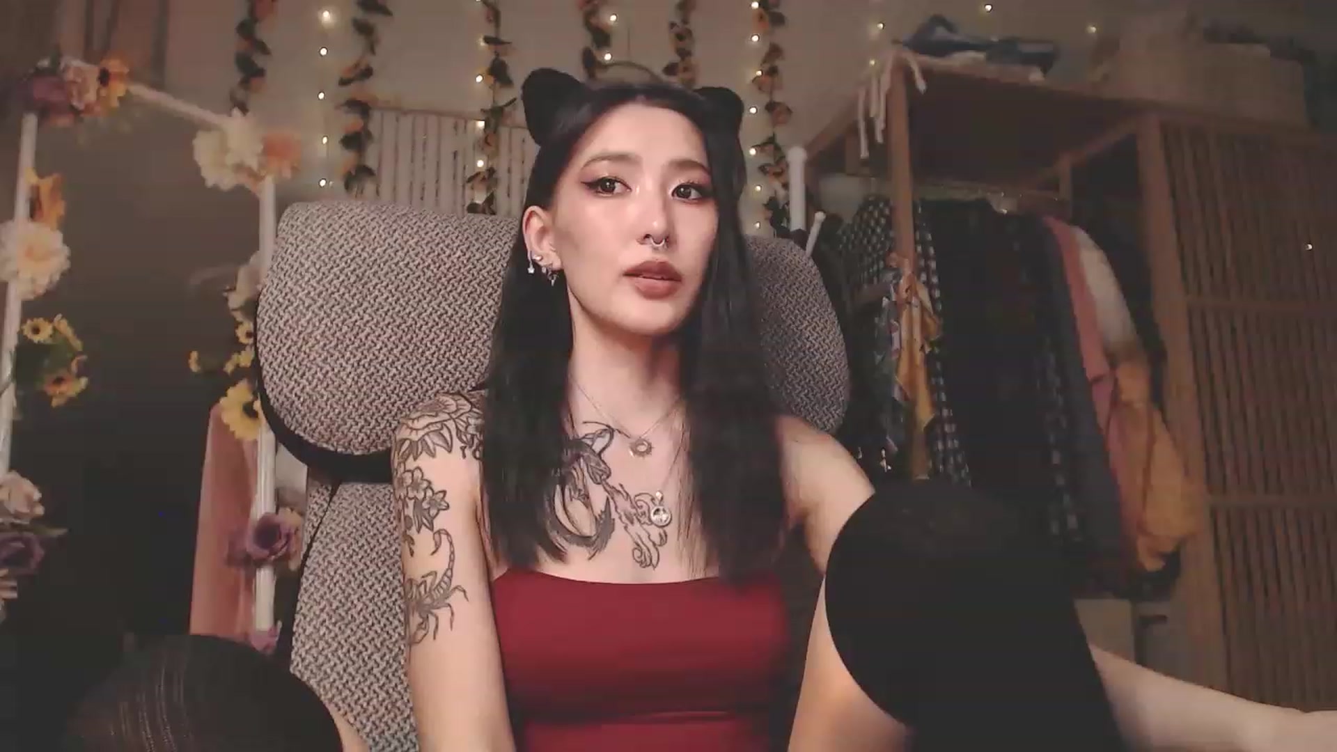 Gallery image thumbnail from KellyAsian's myfreecams stream on, 12/02/2022, 09:23 image 3 of 20