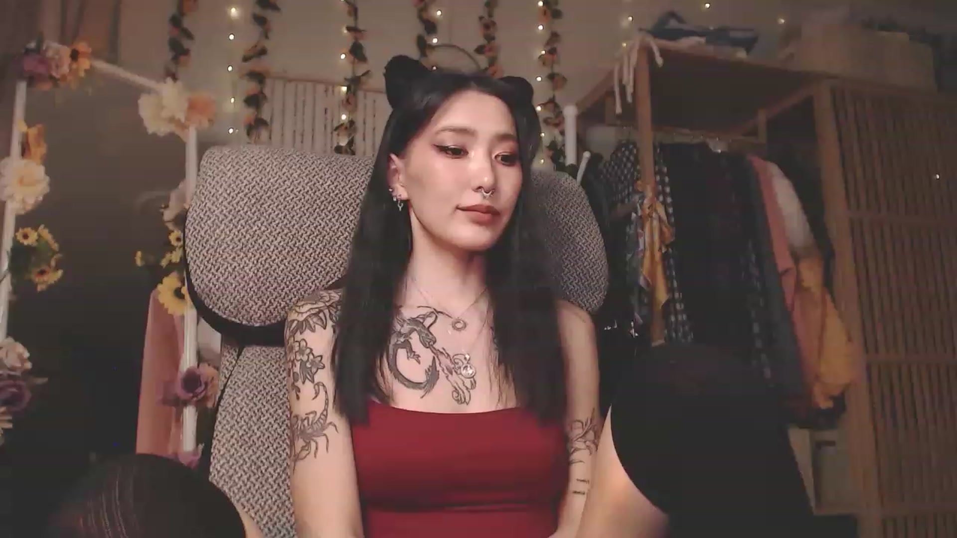Gallery image thumbnail from KellyAsian's myfreecams stream on, 12/02/2022, 09:23 image 7 of 20